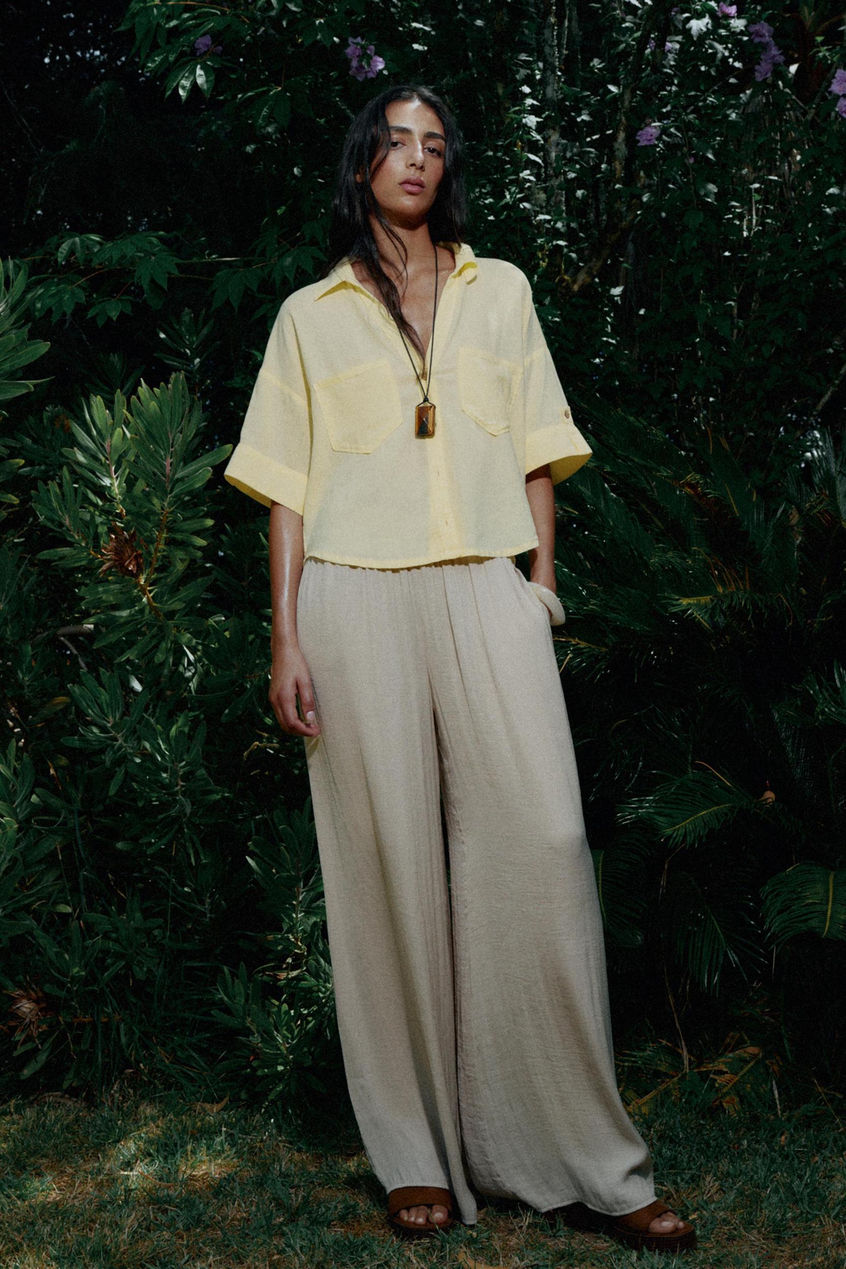 LINEN BLEND CROPPED SHIRT Product Image