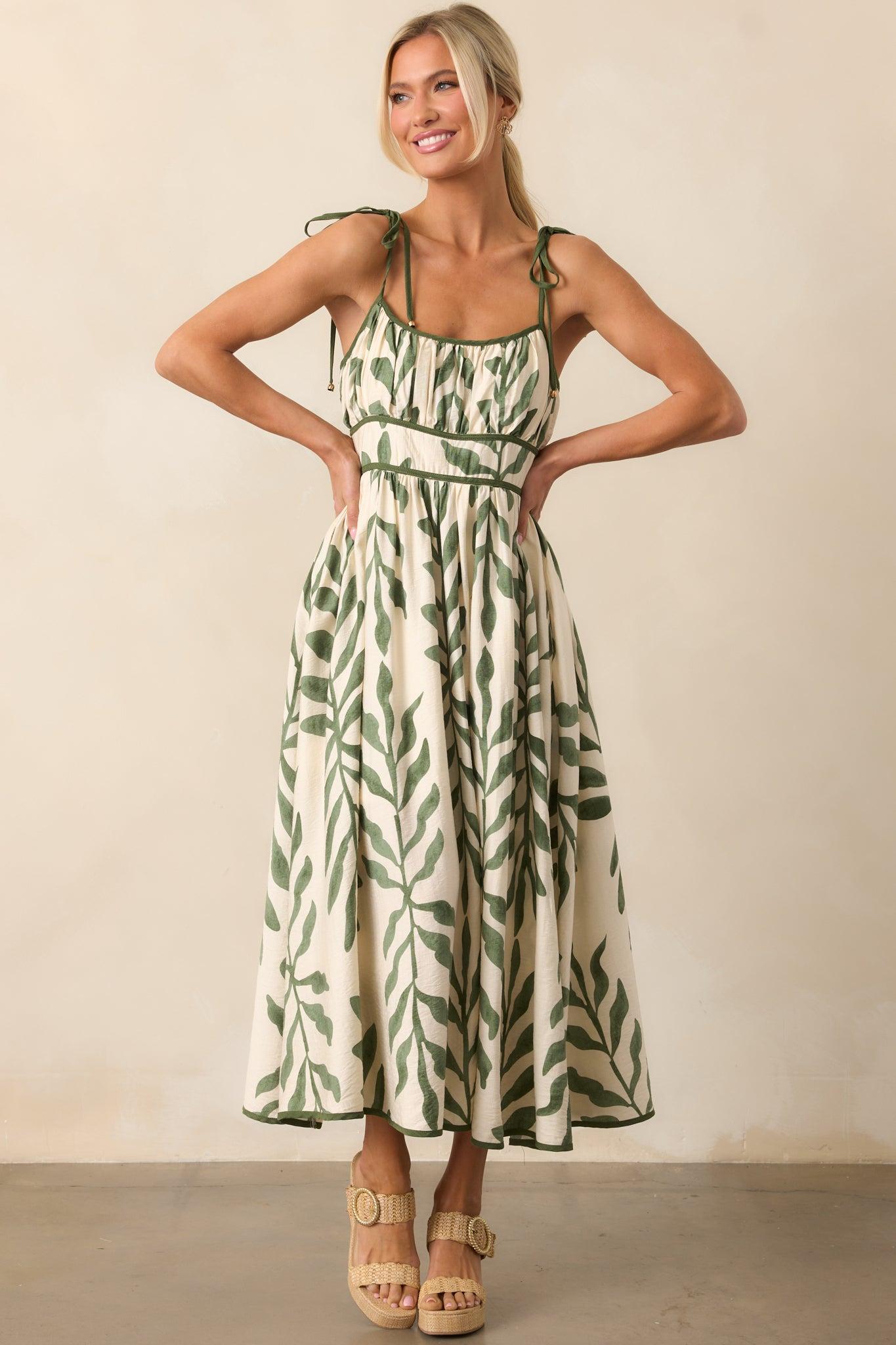 Peaceful Palms Green Tropical Print Midi Dress Product Image