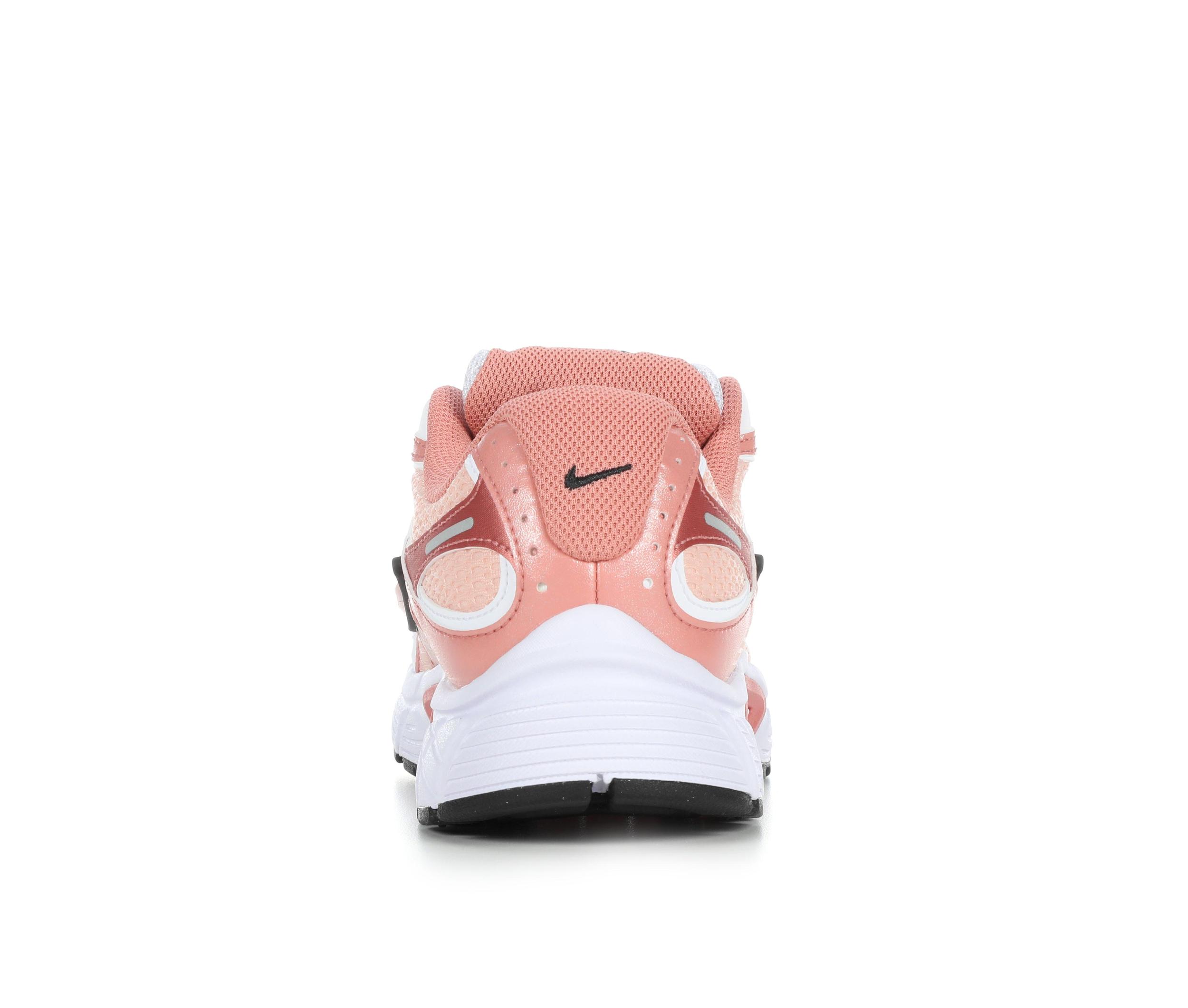 Women's Nike V5 RNR Sneakers Product Image