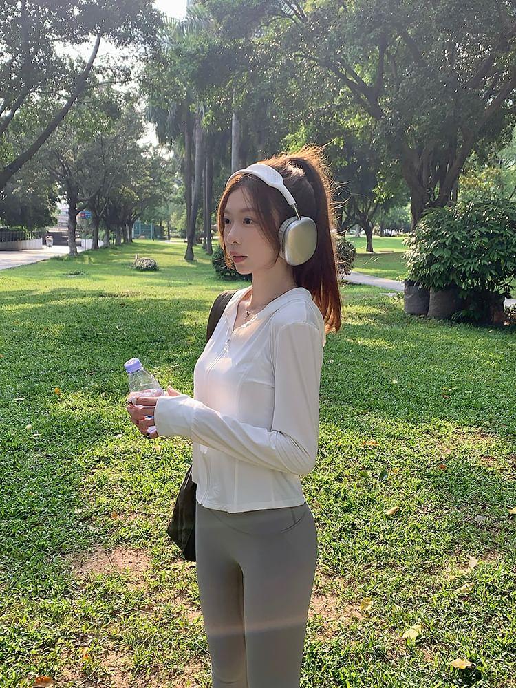 Anti-UV Sunscreen Sun Protection Hooded Zip-Up Plain Slim Fit Jacket Product Image