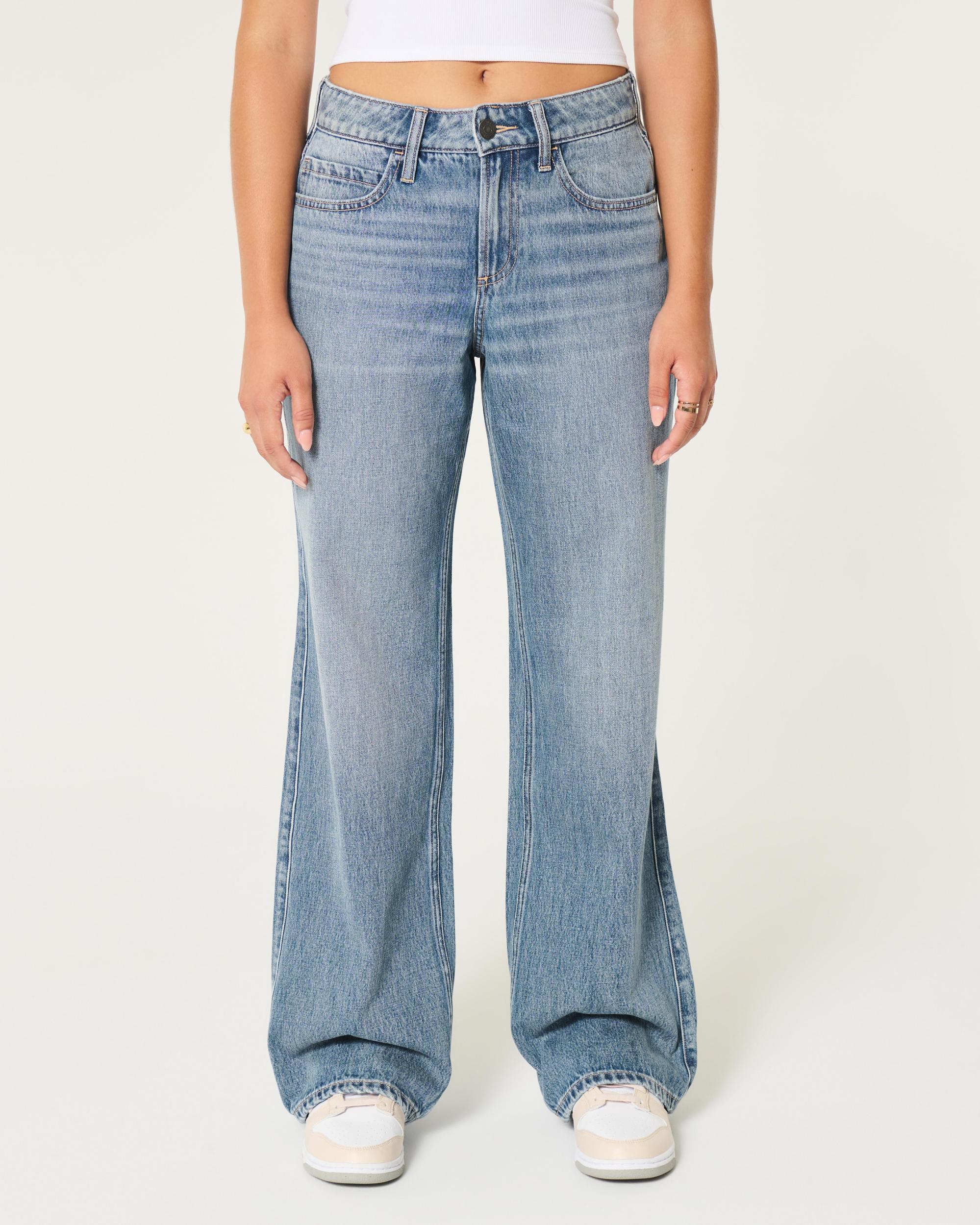 Curvy Mid-Rise Medium Wash Baggy Jeans Product Image