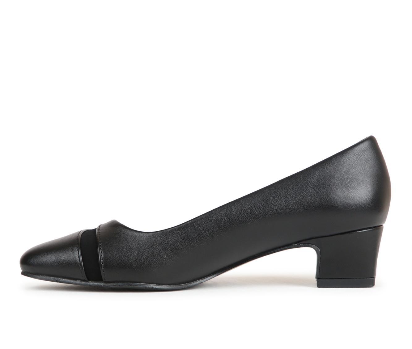 Women's Easy Street Dez Pumps Product Image