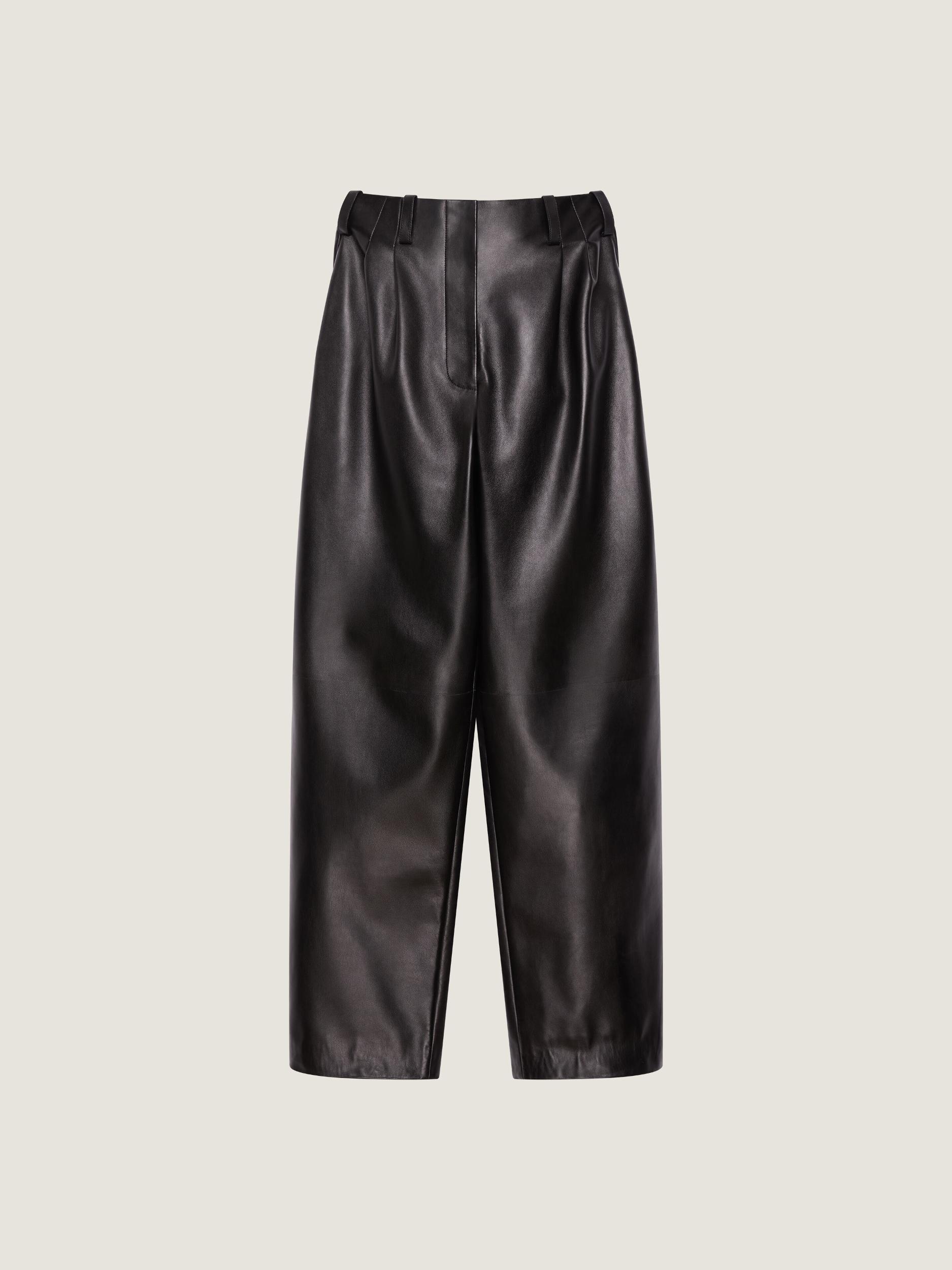 Double pleat pants in leather Product Image