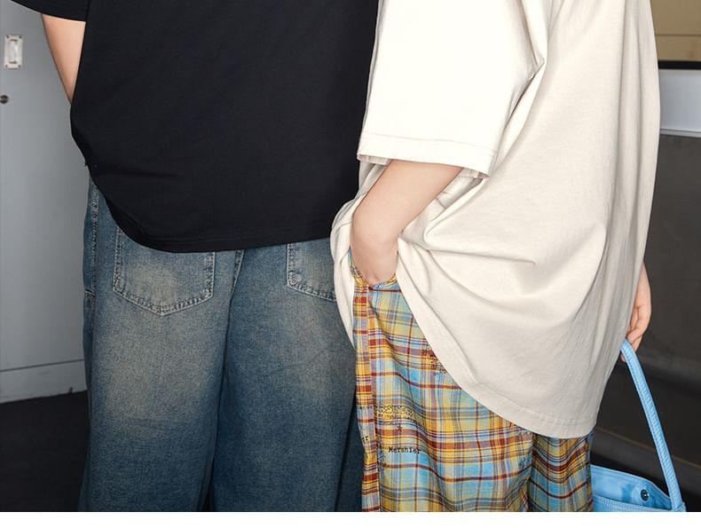 Short-Sleeve Crew Neck Lettering Oversized T-Shirt Product Image