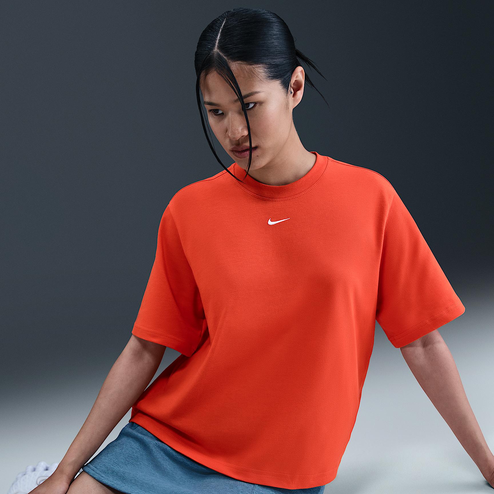 Women's Nike Sportswear Essential Boxy T-Shirt Product Image