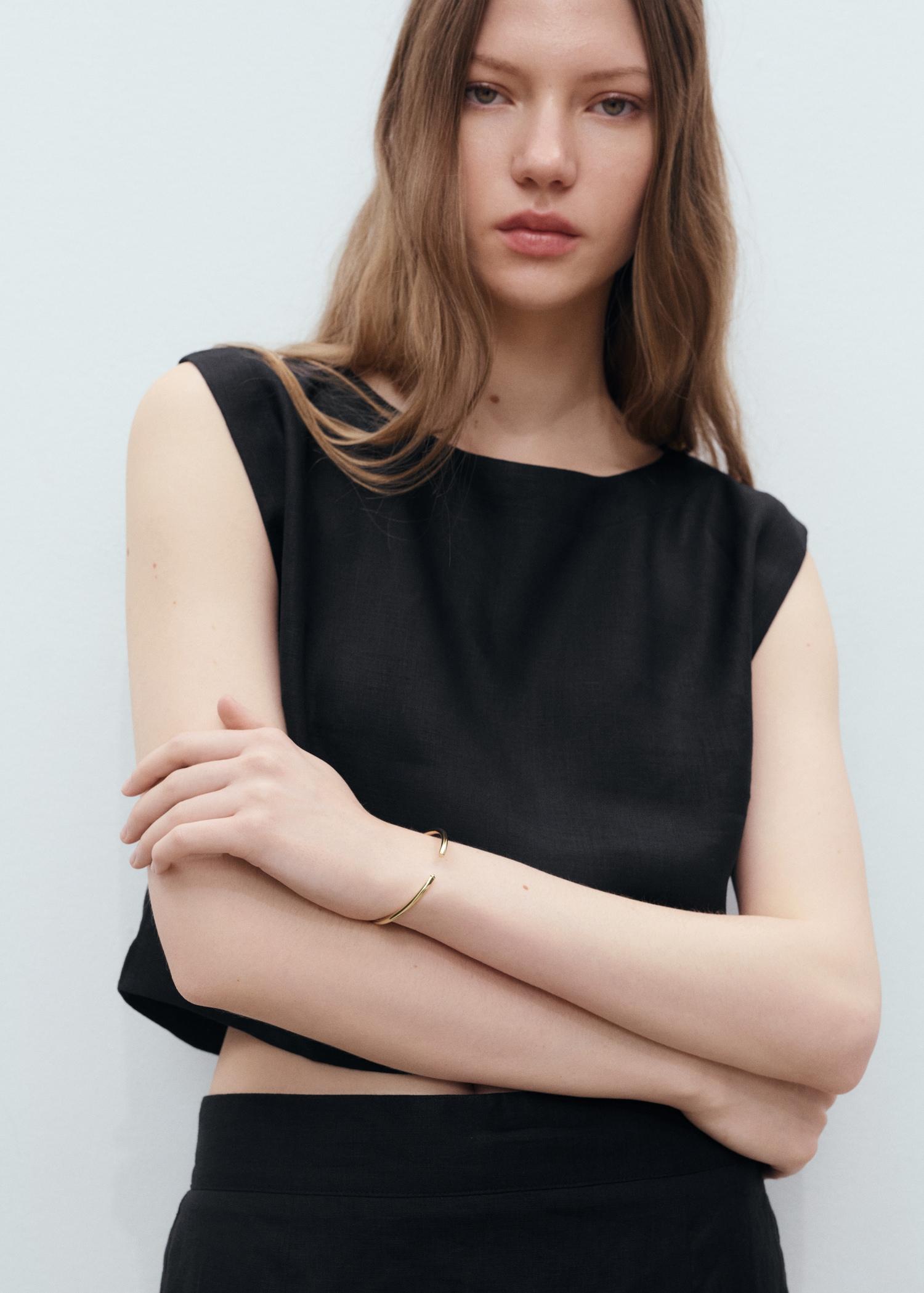 Linen crop top - Women | MANGO USA Product Image