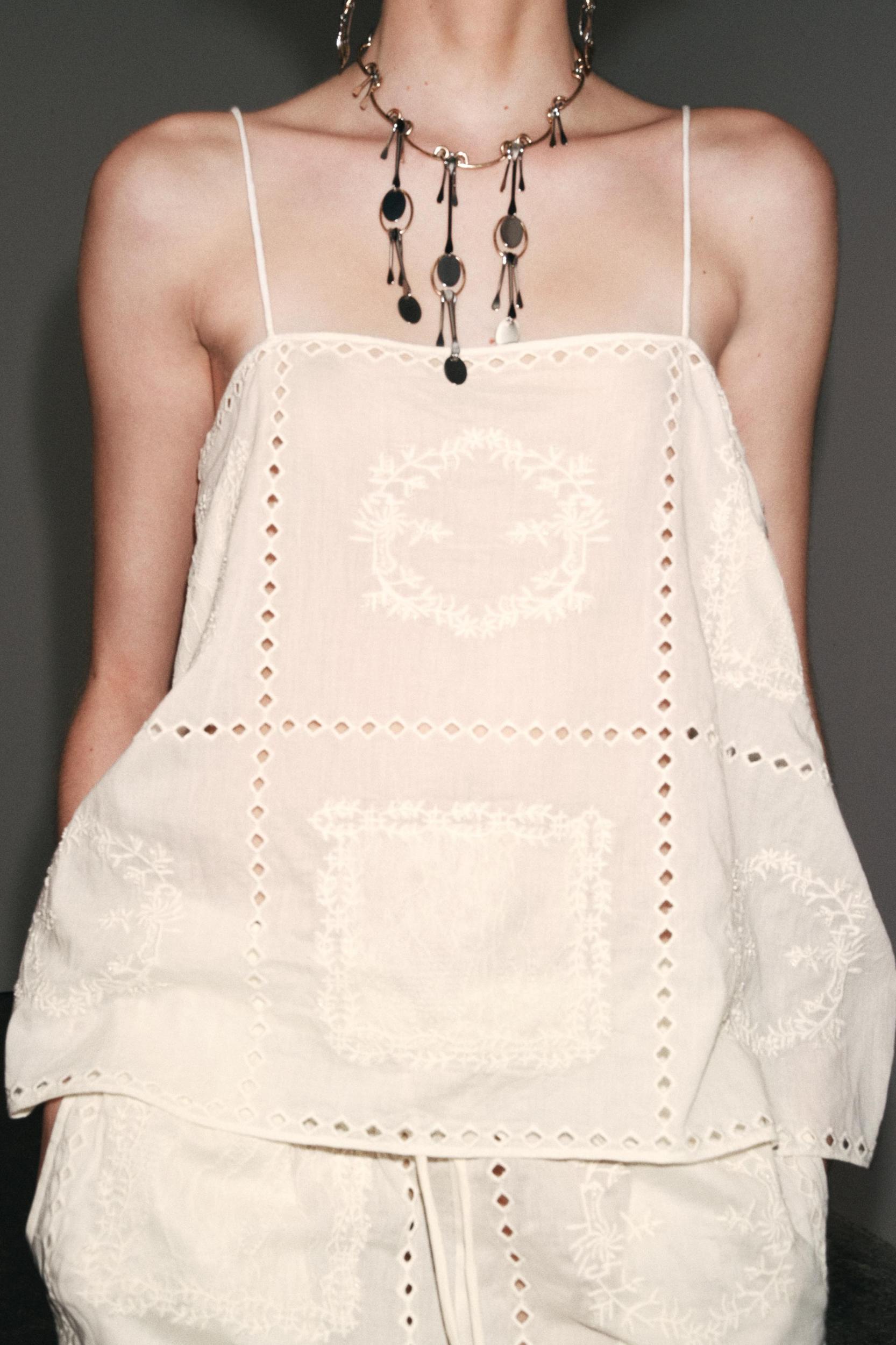 ZW COLLECTION EMBROIDERED TOP Product Image