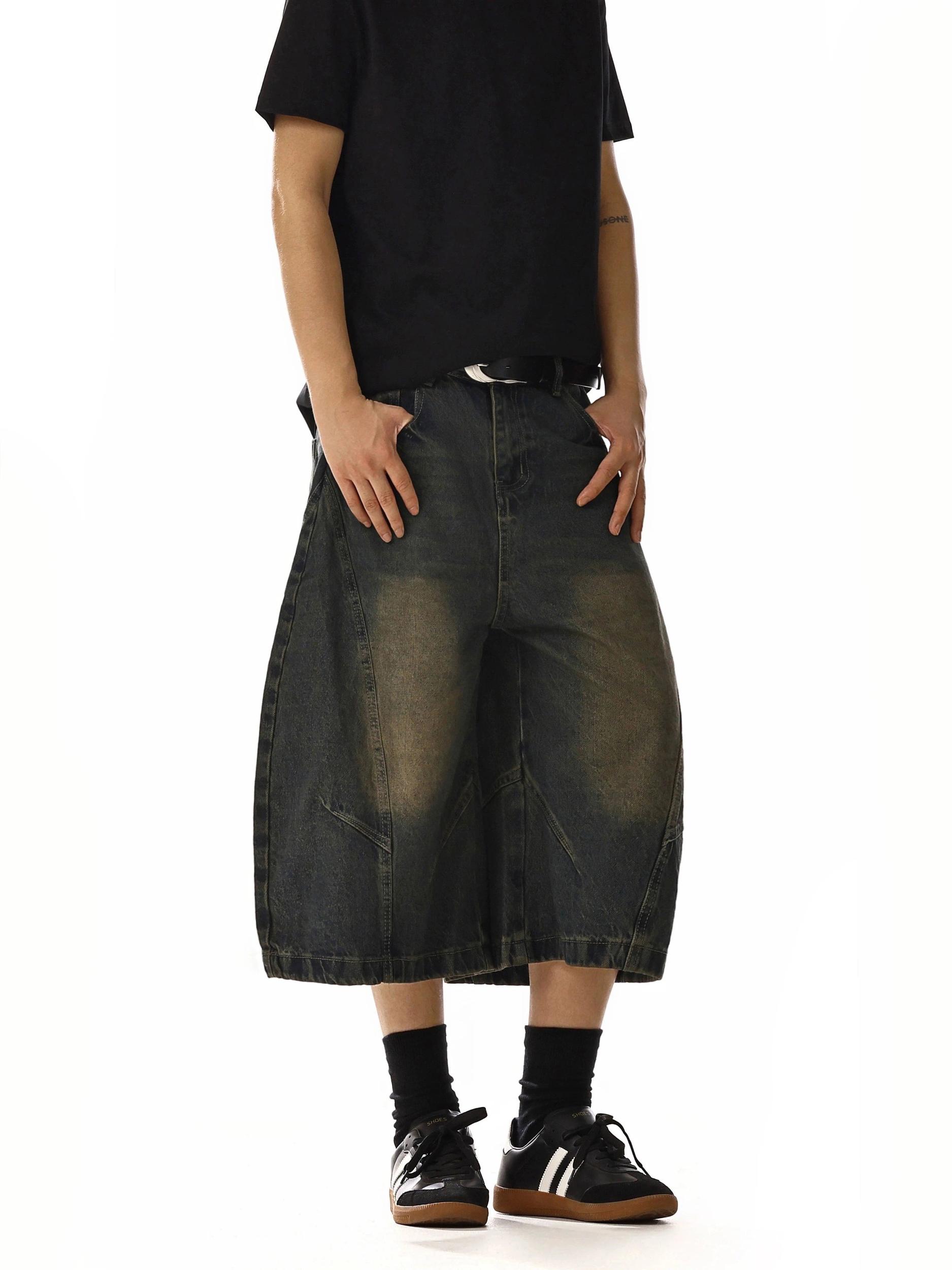 RT No. 18162 RECONSTRUCTED DENIM SHORTS Product Image