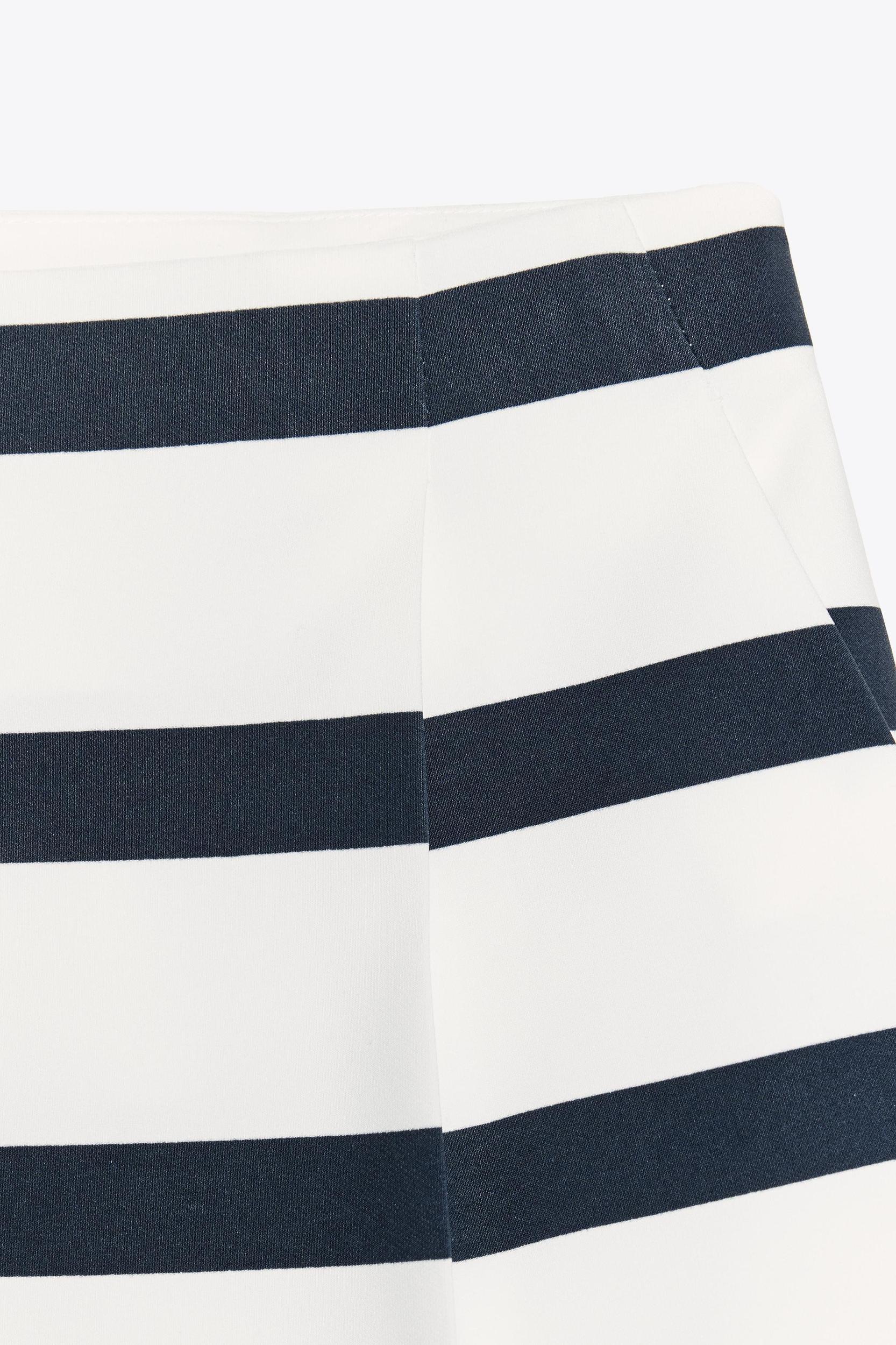 PLEATED STRIPED SHORTS Product Image