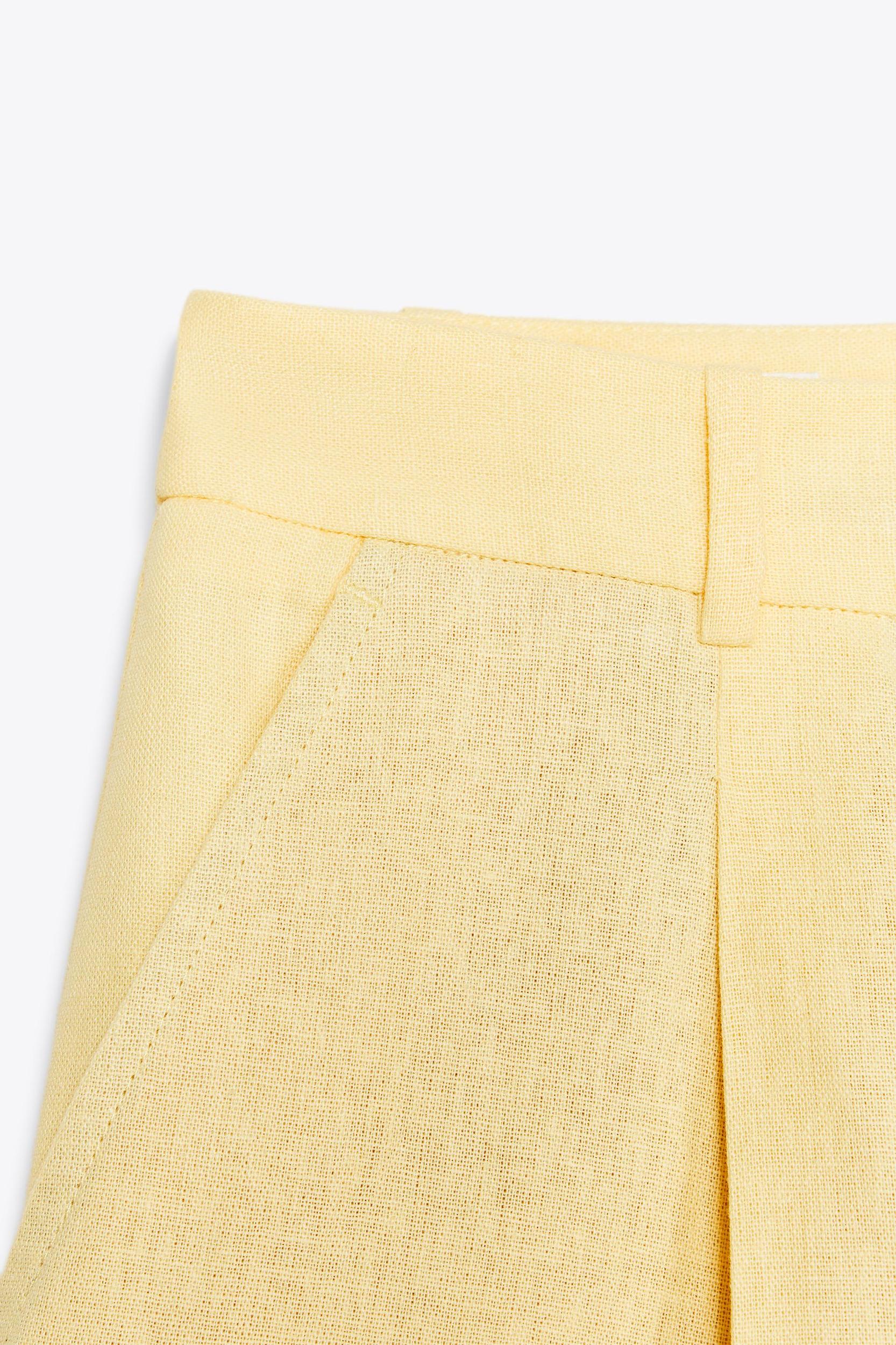 HIGH-WAISTED LINEN SHORTS Product Image