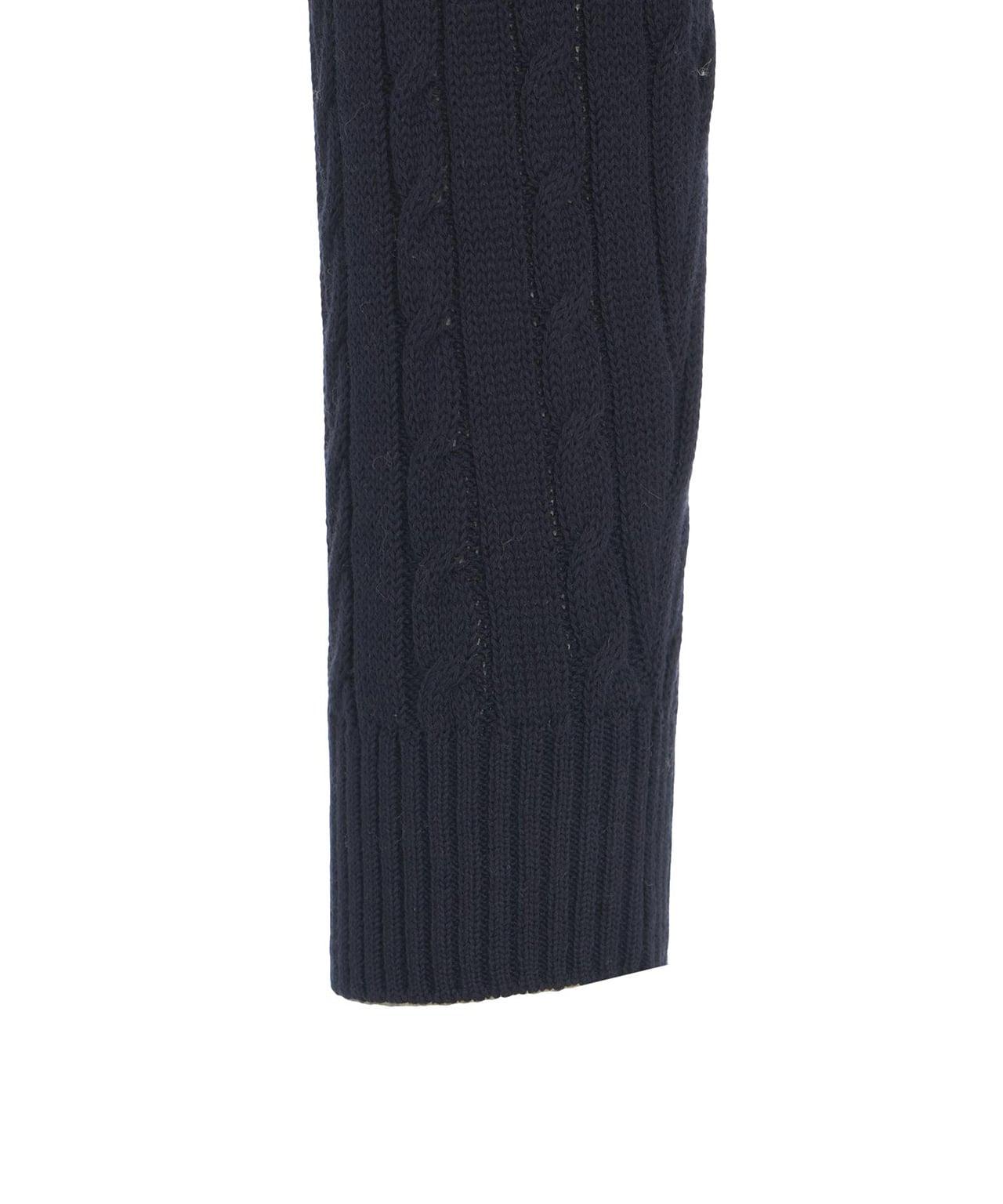 Cable knit pullover Product Image