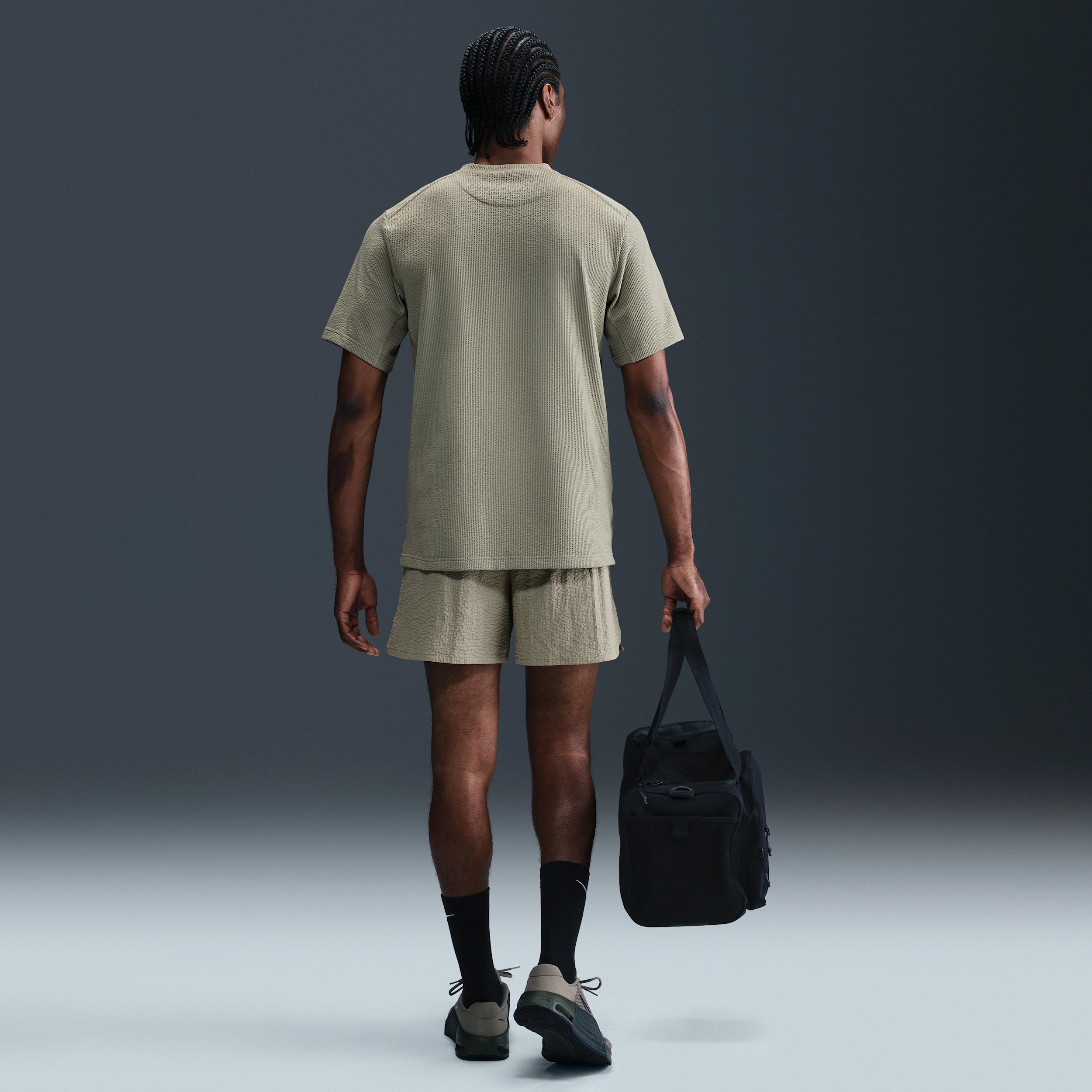 Nike Mens Unlimited Dri-FIT 5 Unlined Seersucker Versatile Shorts | HJ4091-320 Product Image