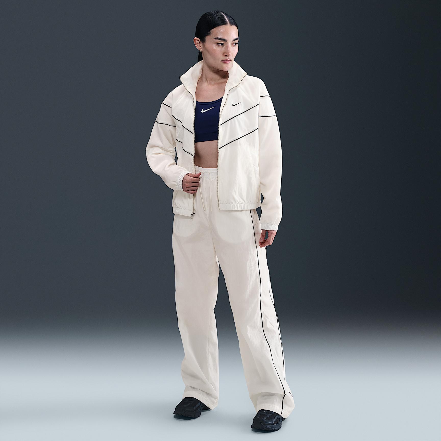 Nike Womens Windrunner Loose UV Woven Full-Zip Jacket | FV6304-135 Product Image