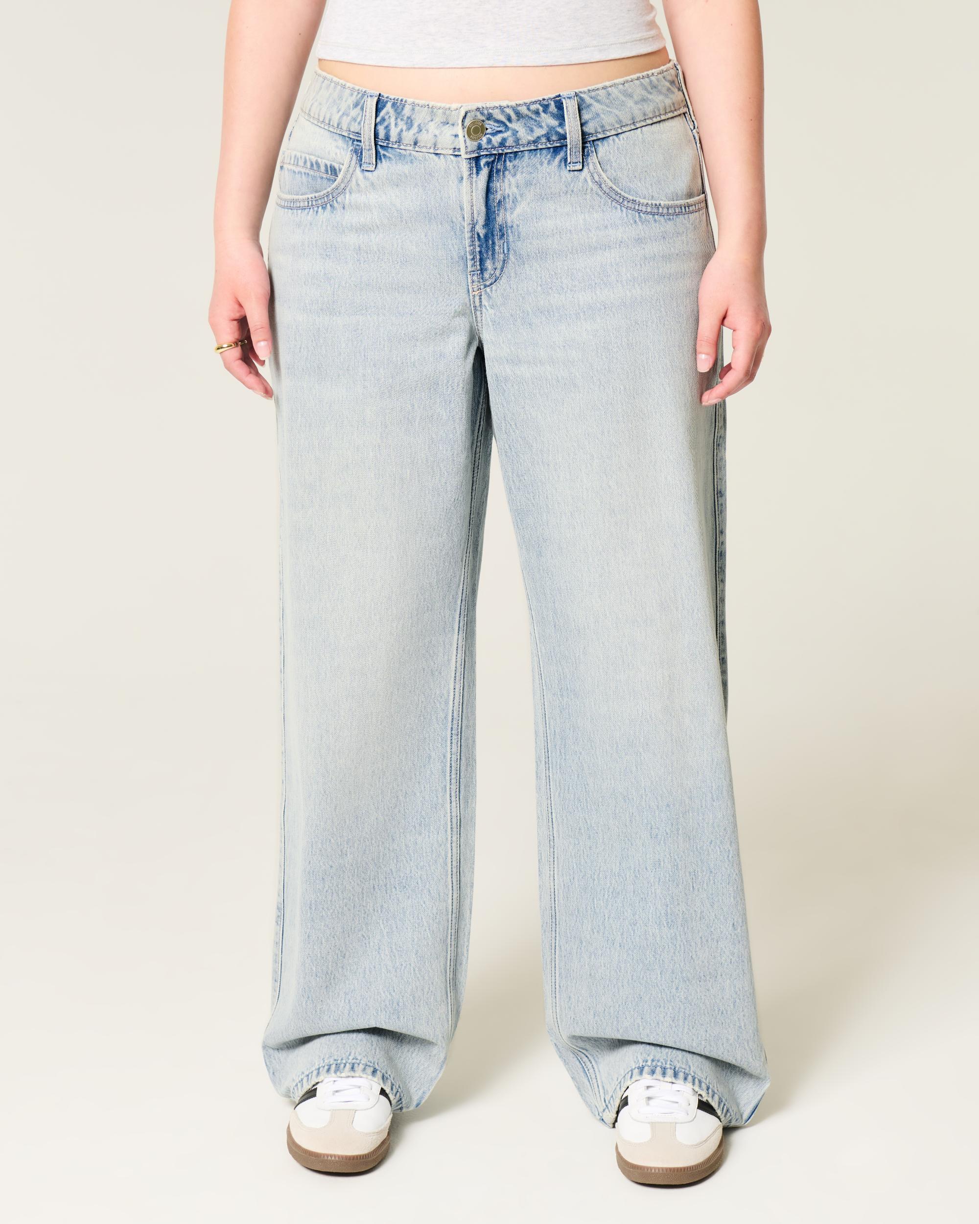 Low-Rise Light Wash Baggy Jeans Product Image