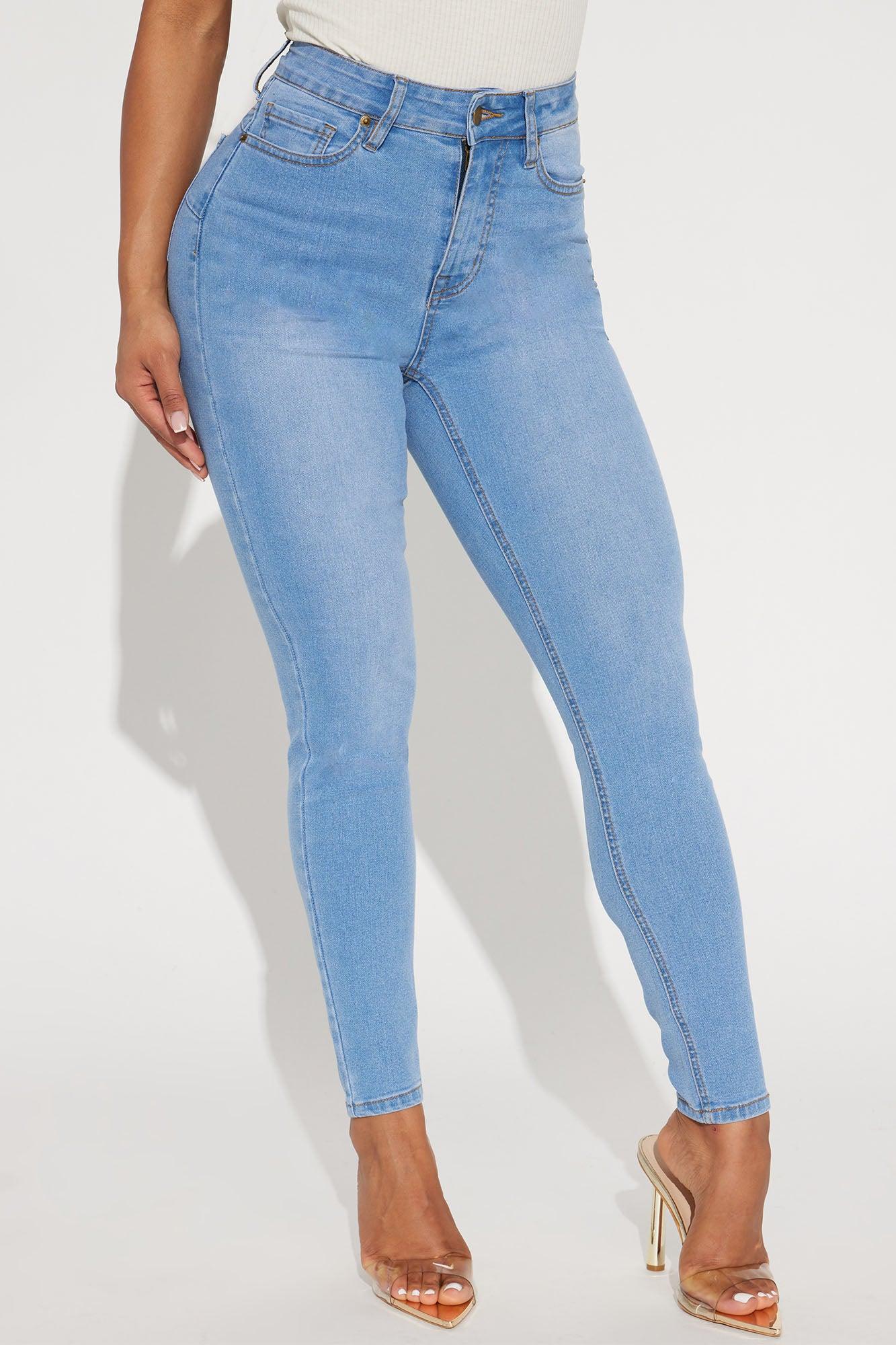 Vibe Check Curvy Stretch Skinny Jeans - Light Wash Product Image