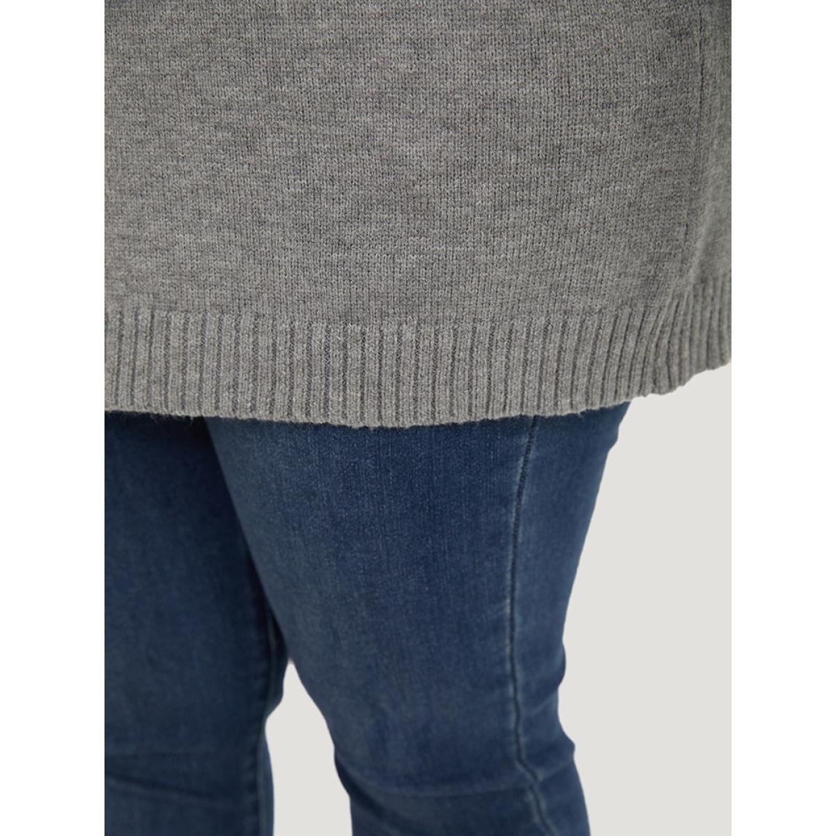 Plus Size Heart & Geo Print Raglan Sleeve Pullover DarkGray Women Casual Loose Long Sleeve Round Neck Dailywear Pullovers BloomChic 18-20/2X Product Image