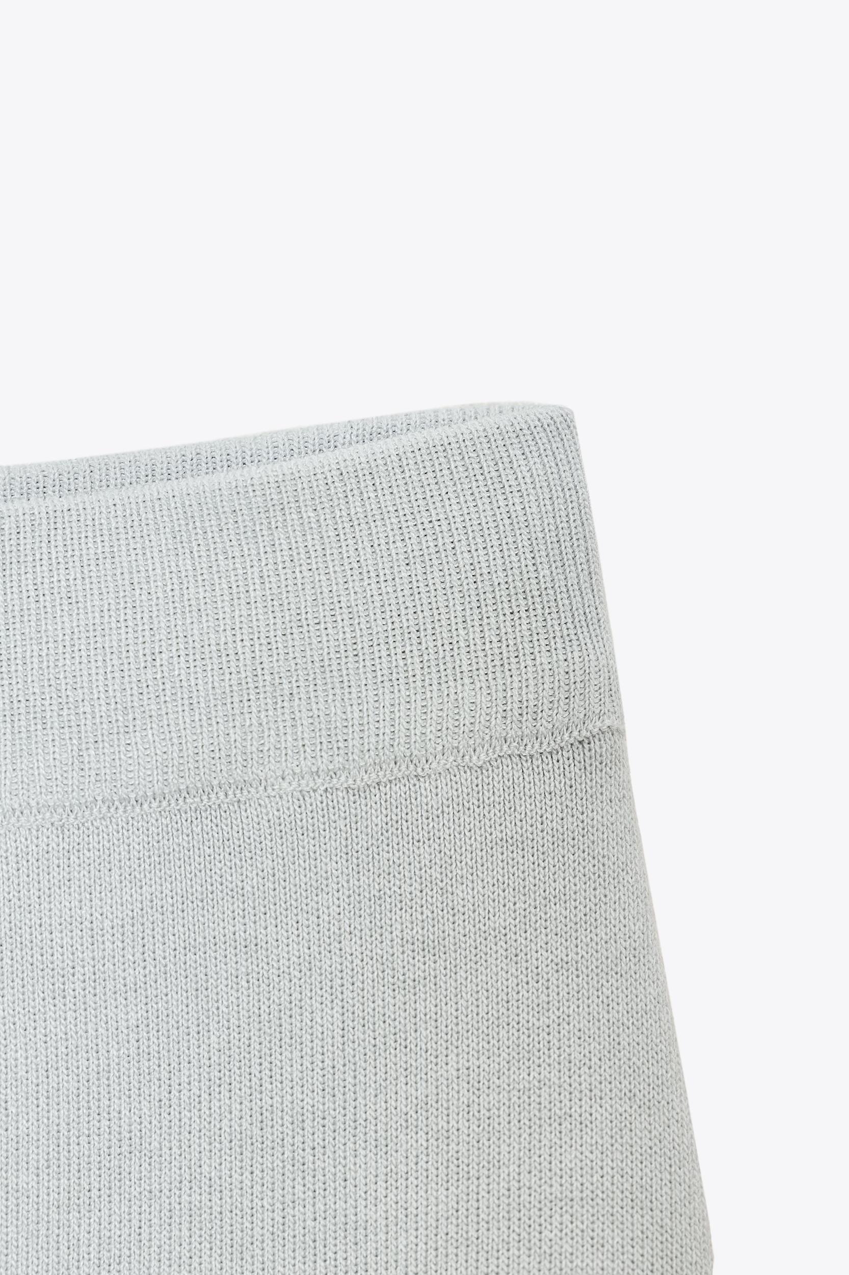 PLAIN KNIT MIDI SKIRT Product Image