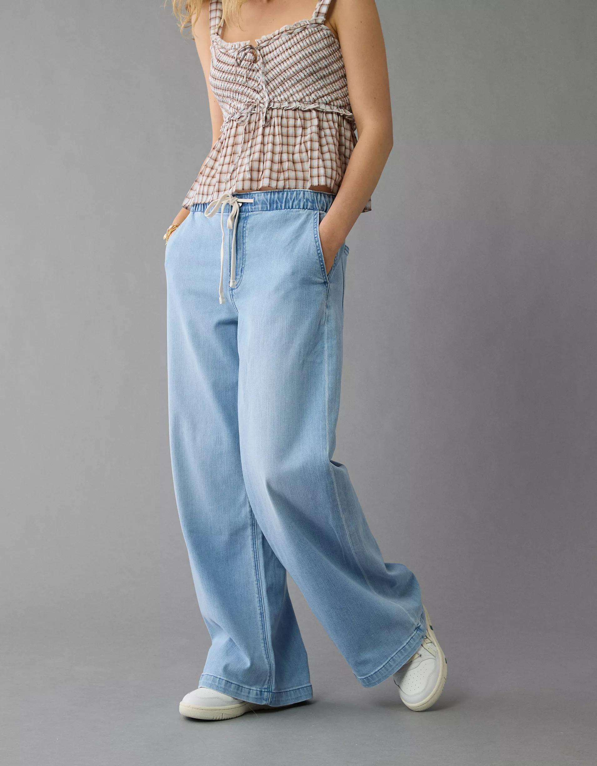 AE Stretch Low-Rise Ultra Wide-Leg Pull-On Jean Product Image