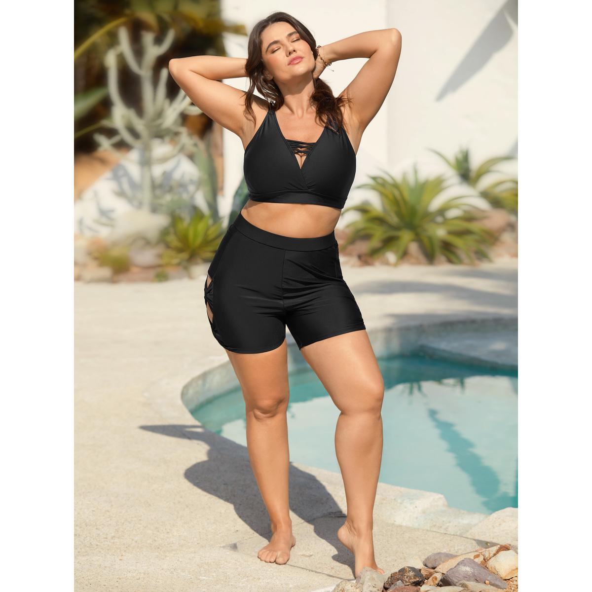 Plus Size Bow Cut-Out Pockets Tight Swim Bottoms Women's Swimwear Black Resort Cut-Out High stretch Skinny High Rise Patch pocket Curve Swim Bottoms BloomChic 10/M Product Image