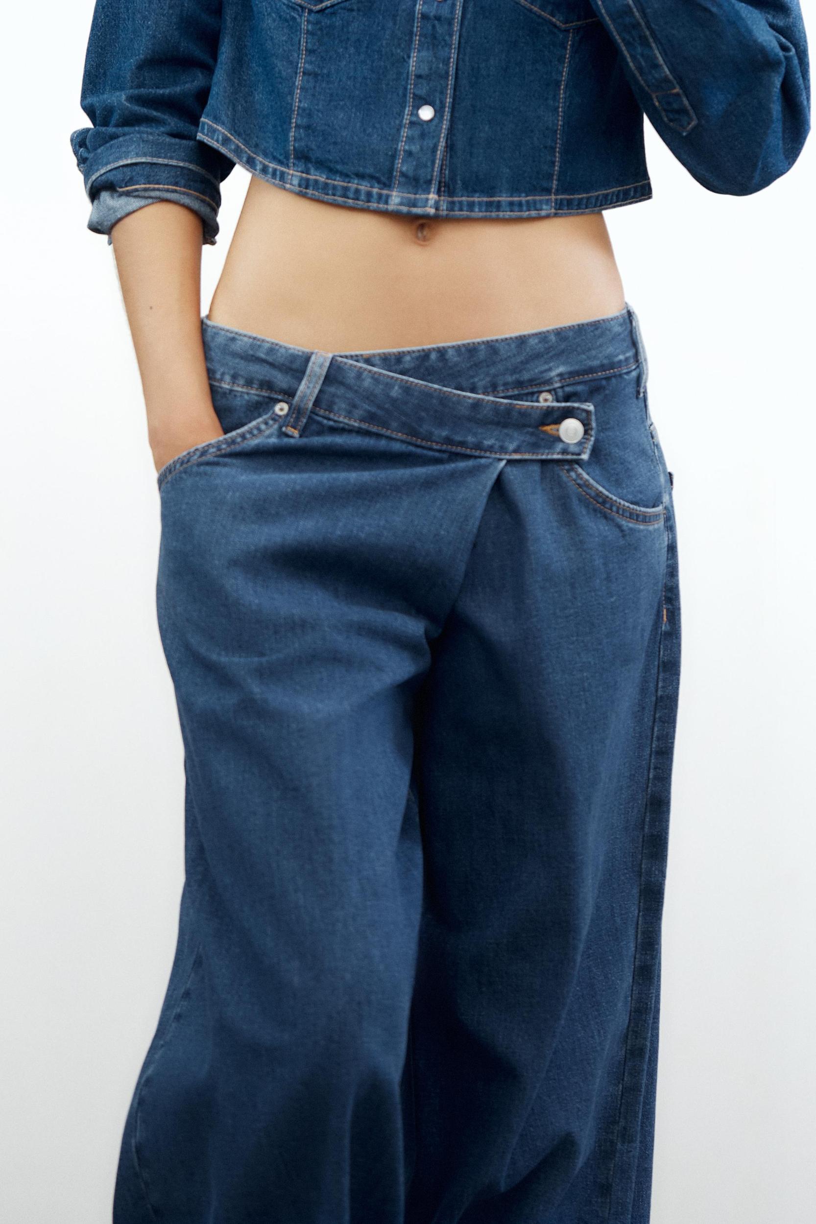 HIGH-WAISTED CROSSOVER OVERSIZE JEANS Product Image