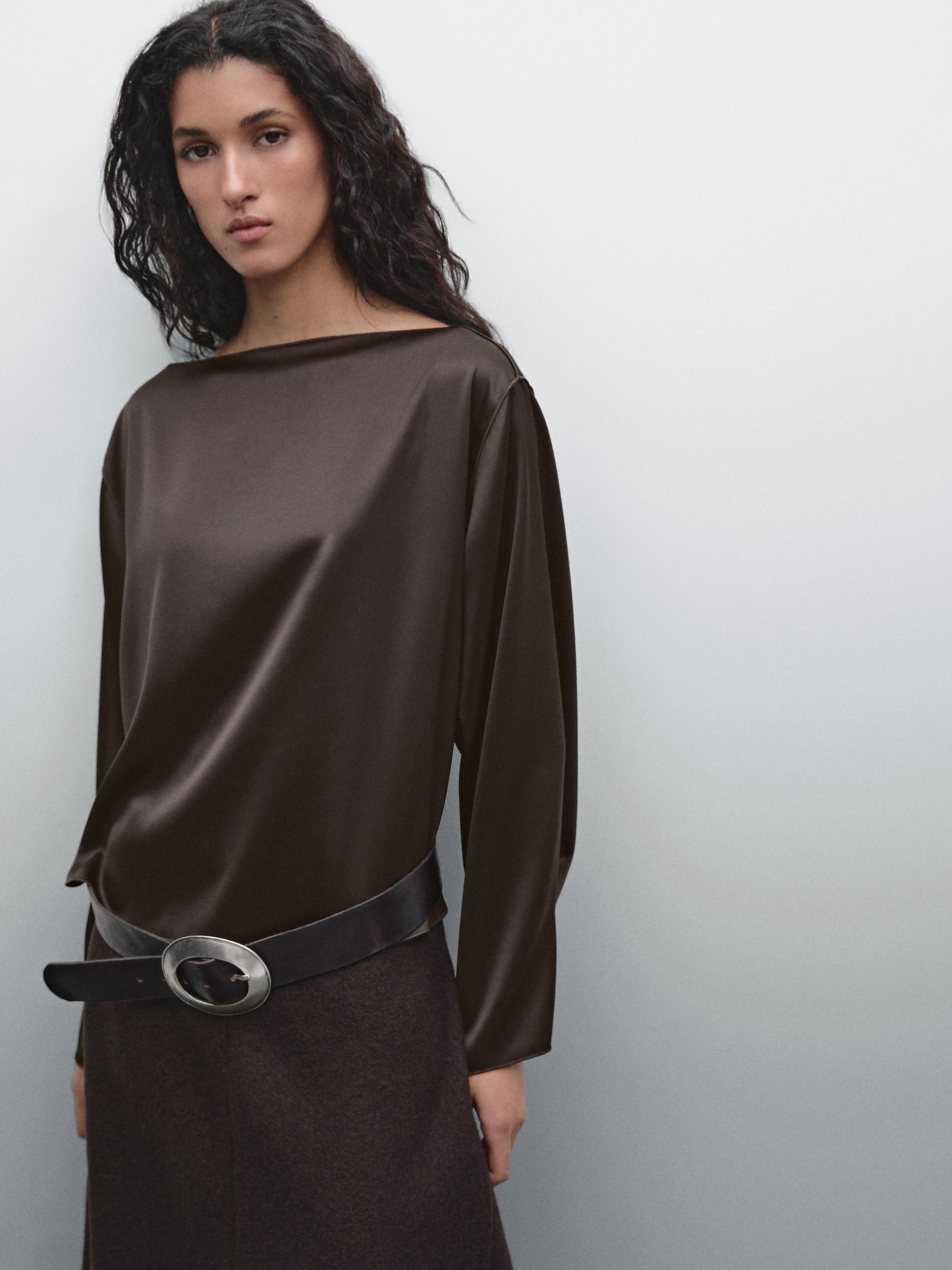 Flowing satin blouse Product Image