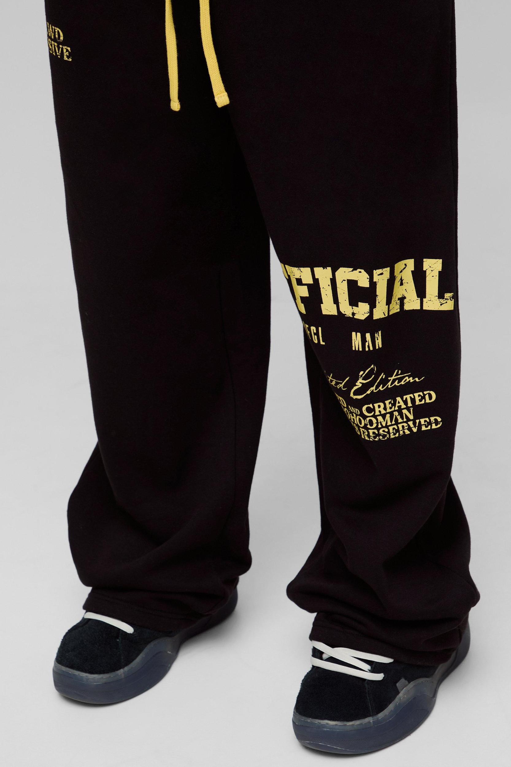 Relaxed Fit Official Print Sweatpants | boohooMAN USA Product Image