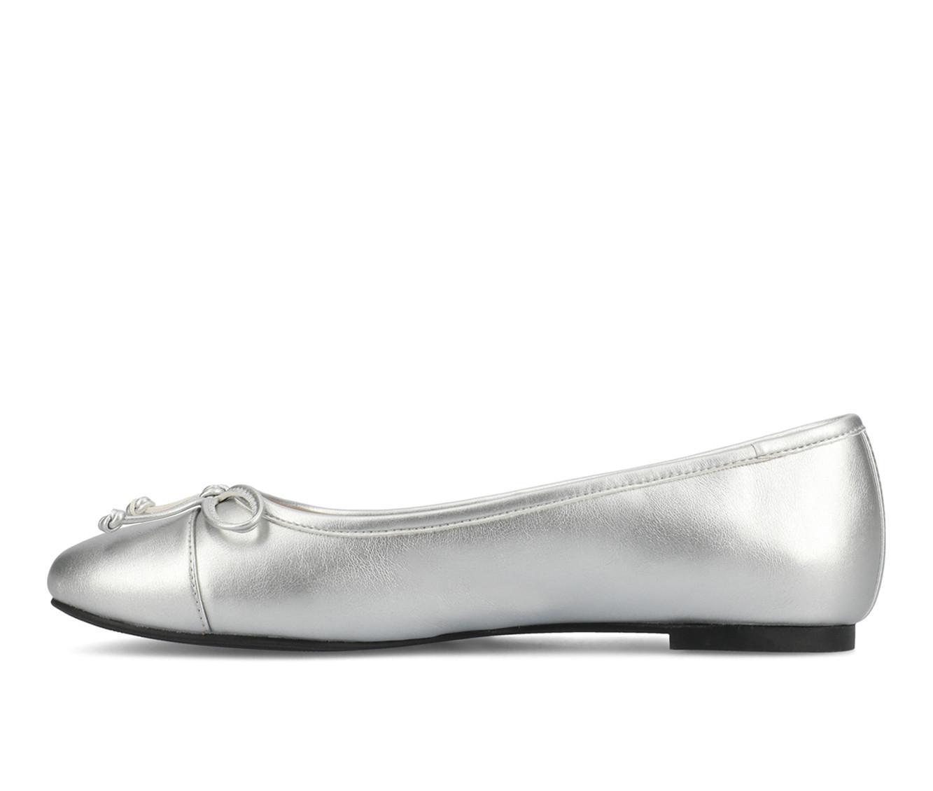Women's Journee Collection Kaiah Flats Product Image