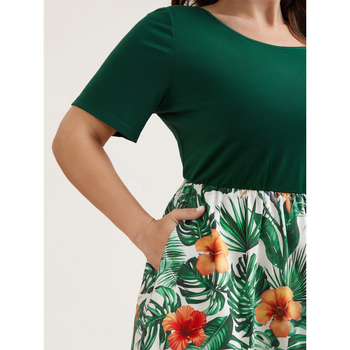 Plus Size Blooming Flowers Panelled Pockets Midi Dress DarkGreen Women Resort Patchwork Round Neck Short sleeve Curvy BloomChic 28/5X Product Image