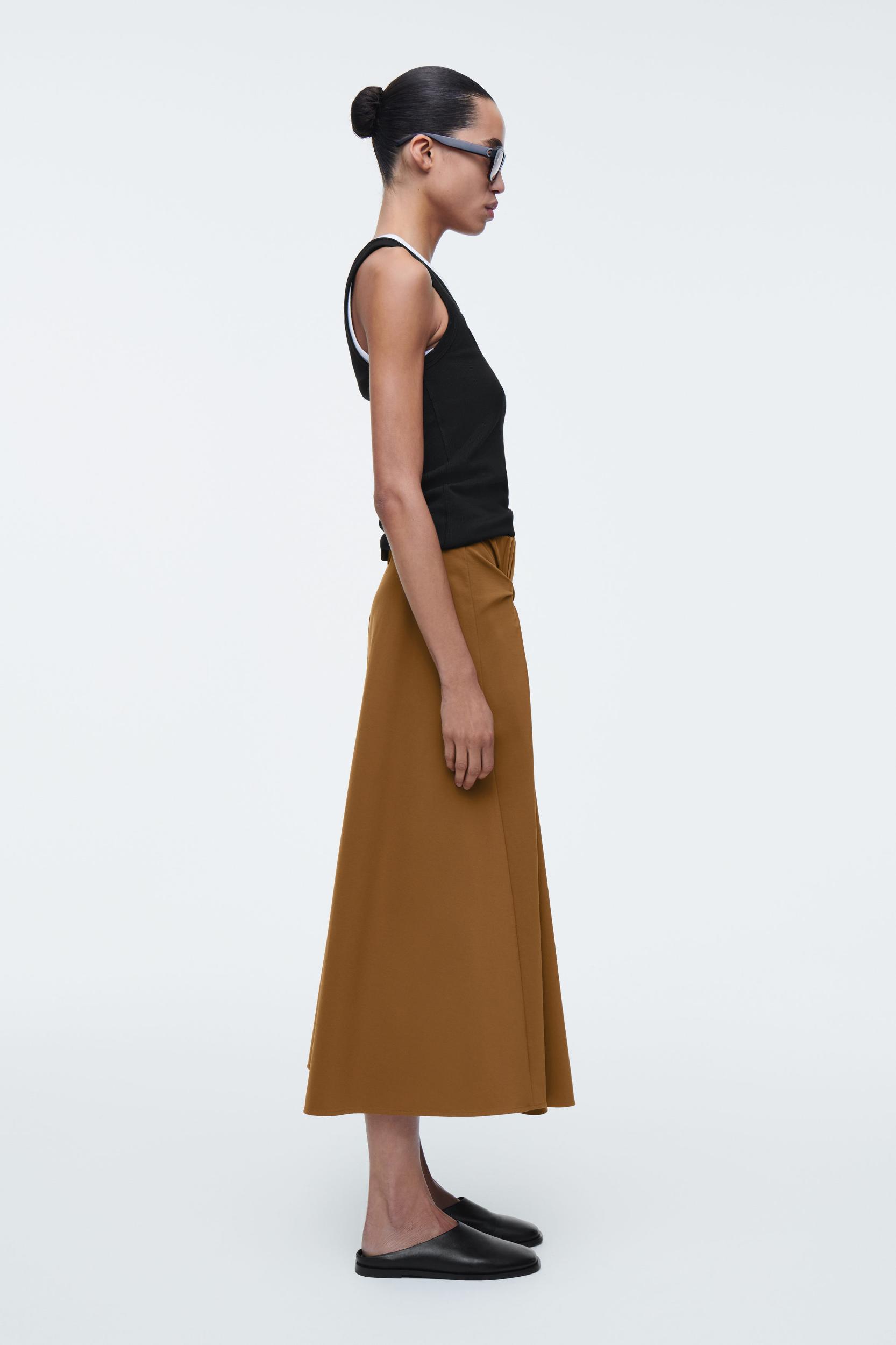 TWIST-DETAIL MIDI SKIRT Product Image