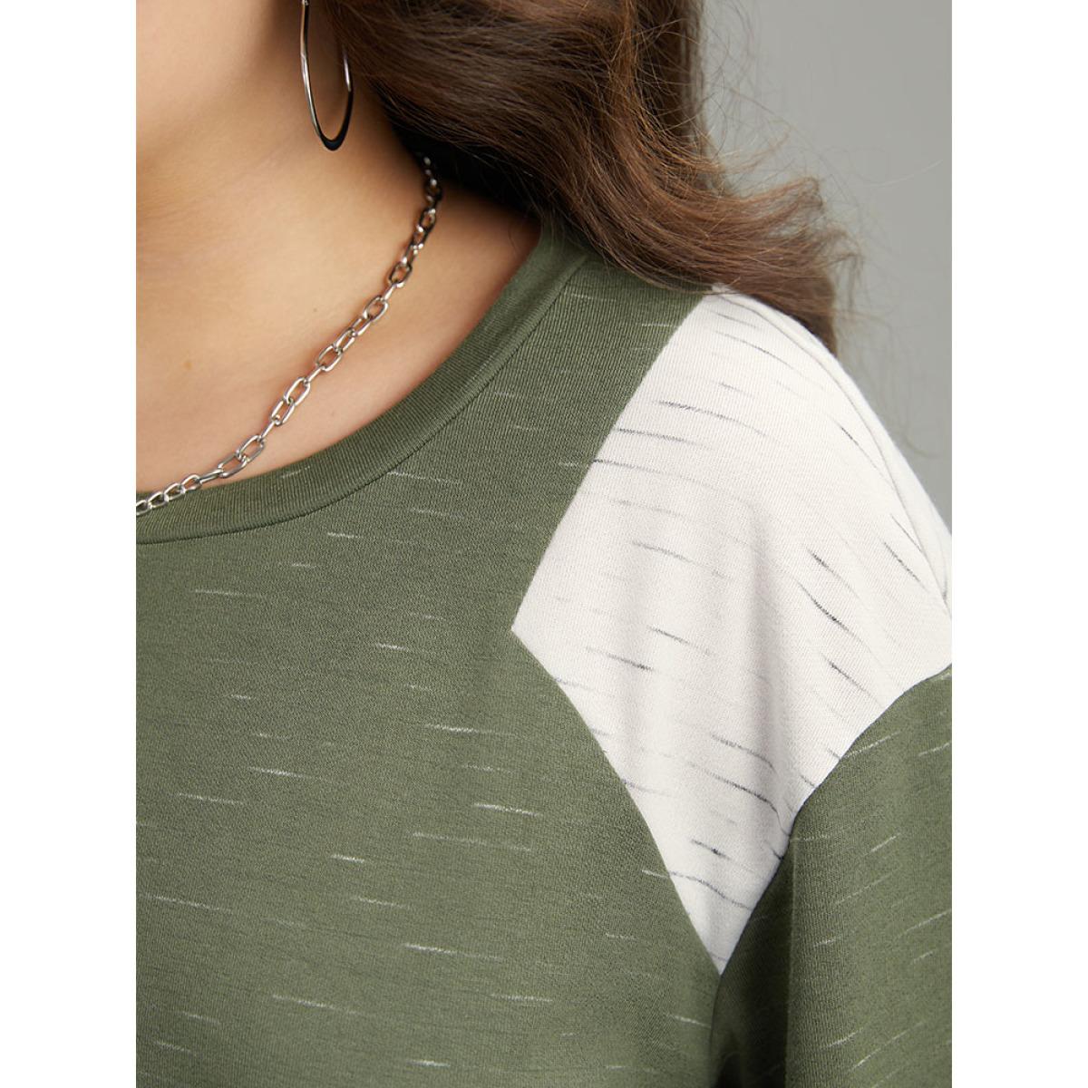 Plus Size Colorblock Patchwork Raglan Sleeve Sweatshirt Women ArmyGreen Casual Contrast Round Neck Everyday Sweatshirts BloomChic 28/5X Product Image