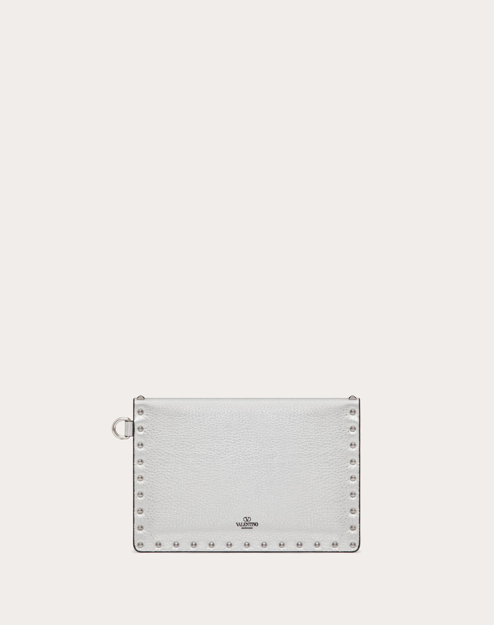 ROCKSTUD METALLIC GRAINY CALFSKIN CLUTCH BAG Product Image