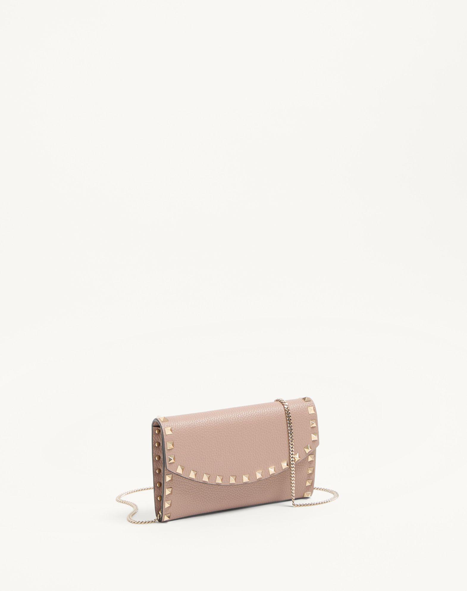 Rockstud Wallet With Chain In Grainy Calfskin Product Image