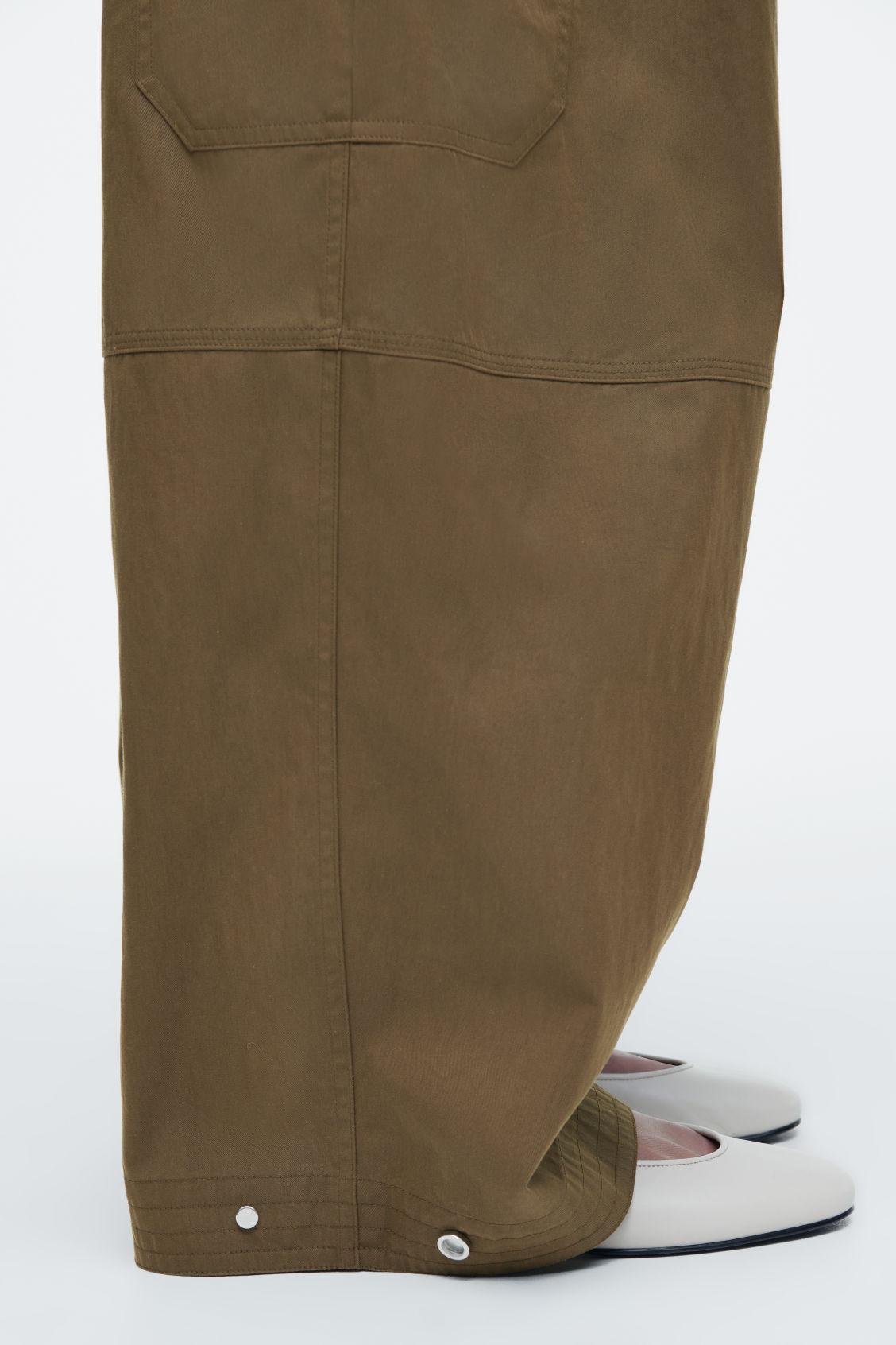 UTILITY BARREL-LEG PANTS Product Image