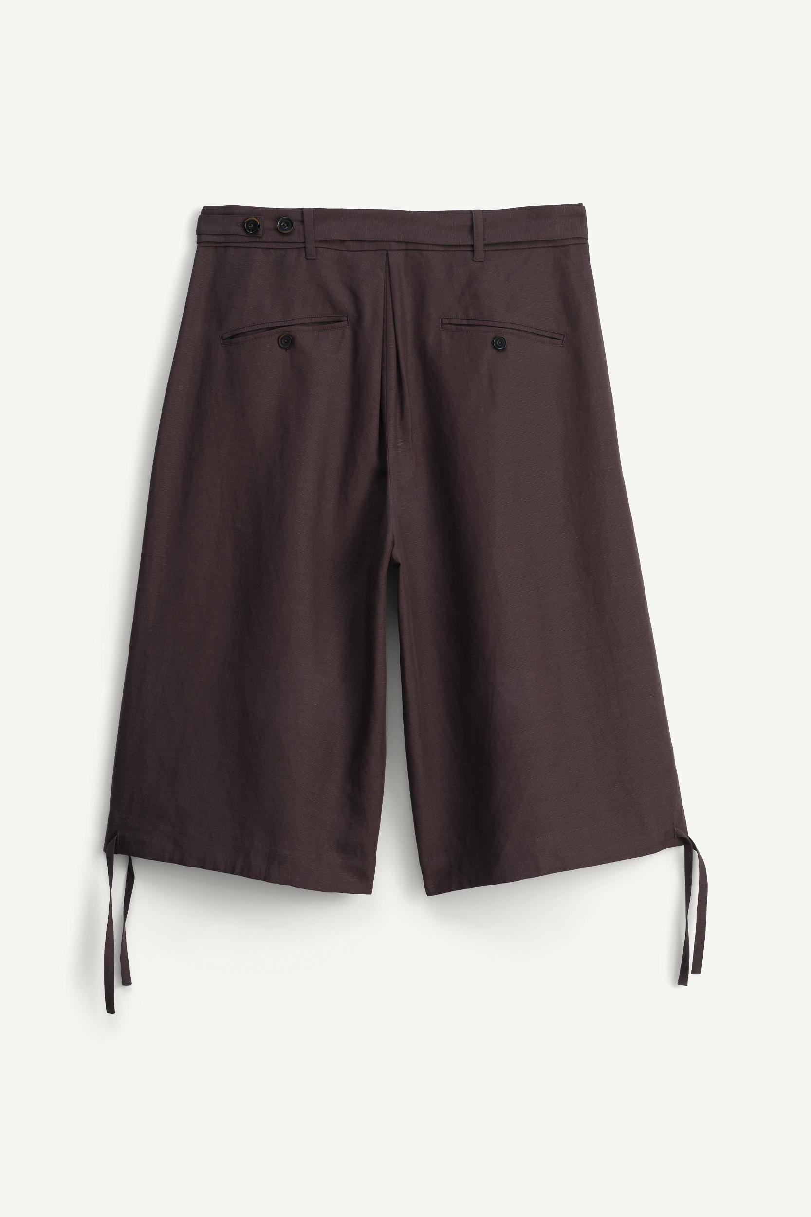 LIMITED EDITION LYOCELL LINEN SHORTS Product Image