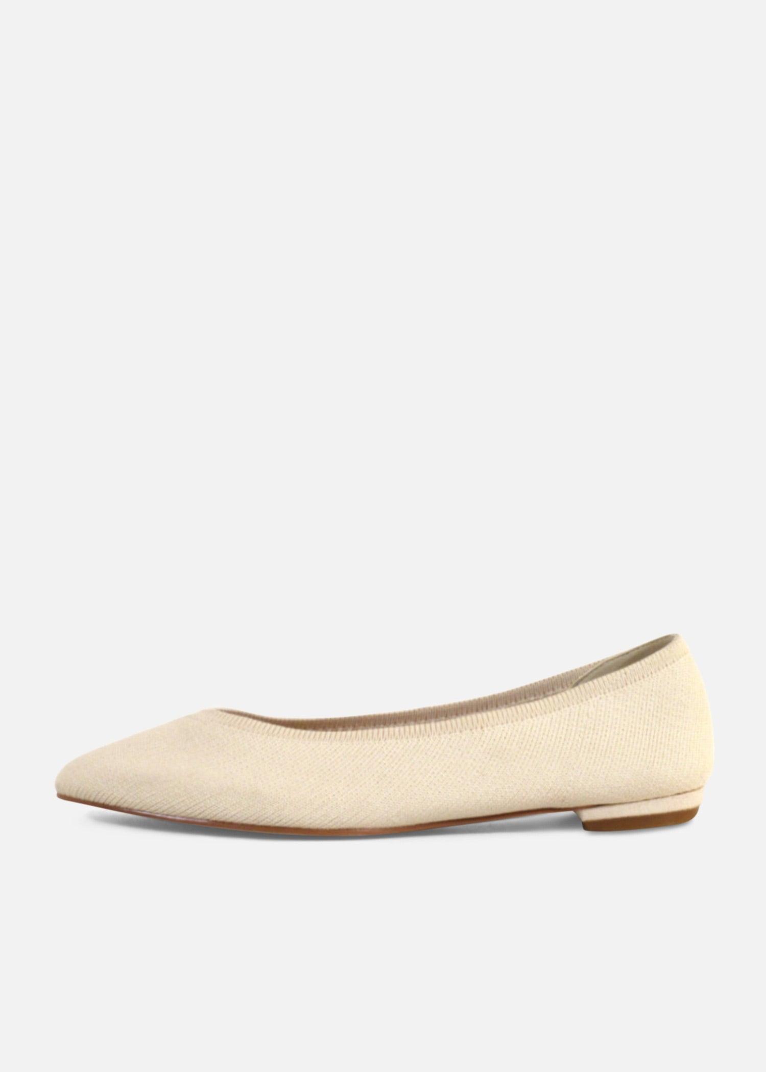 Flyer Knit Fabric Flats Product Image