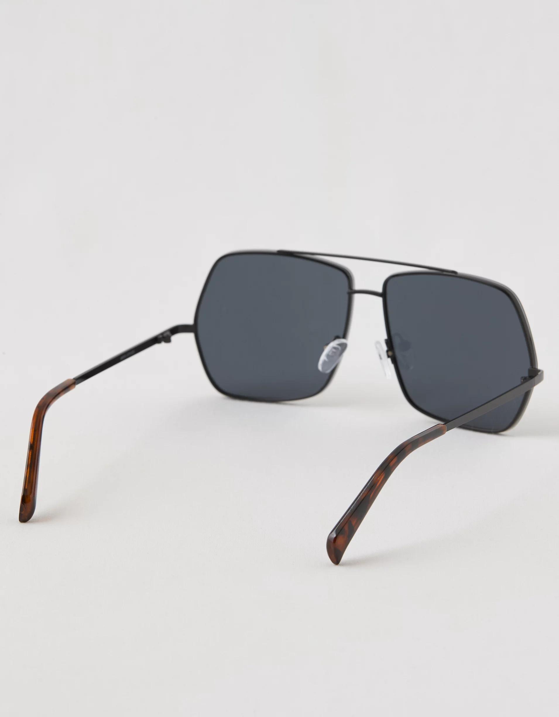 Aerie Oversized Vacay Mode Sunglasses Product Image
