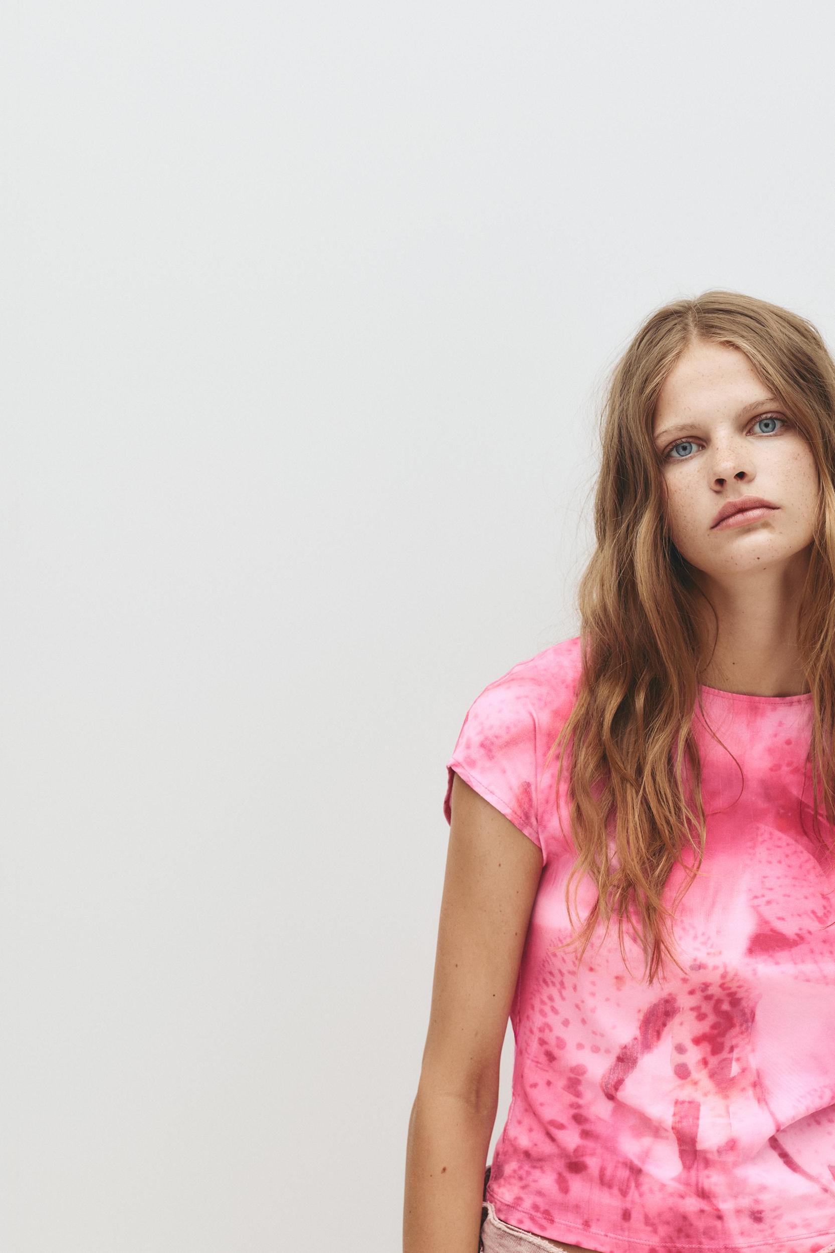 Floral print T-shirt Product Image