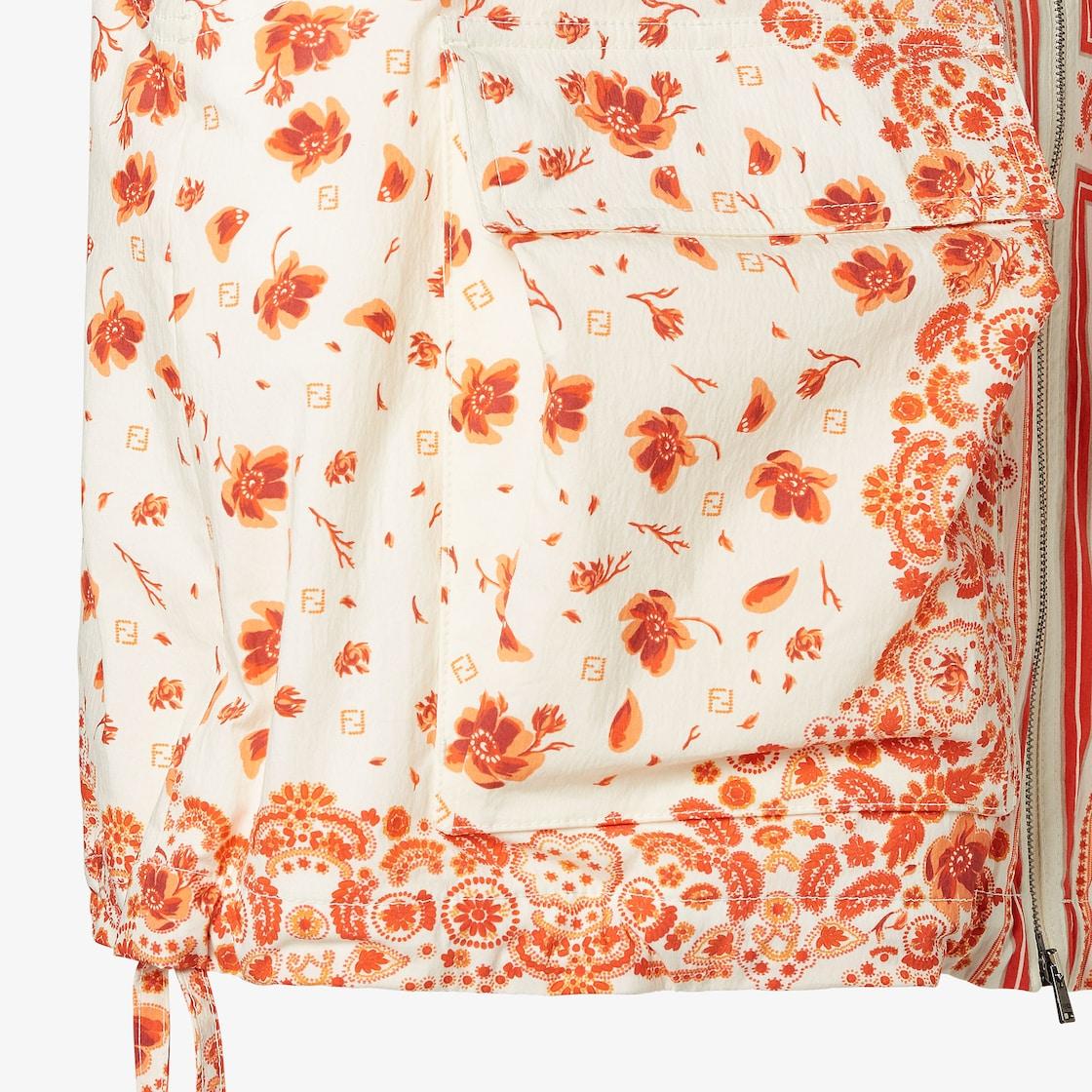 ShortsTechnical cotton shorts with Coral Bandana print Product Image