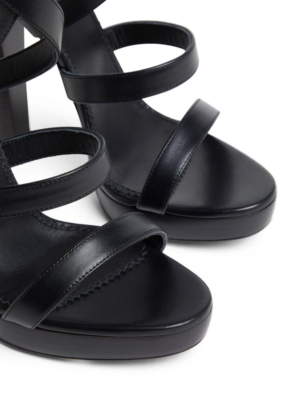 leather sandals Product Image