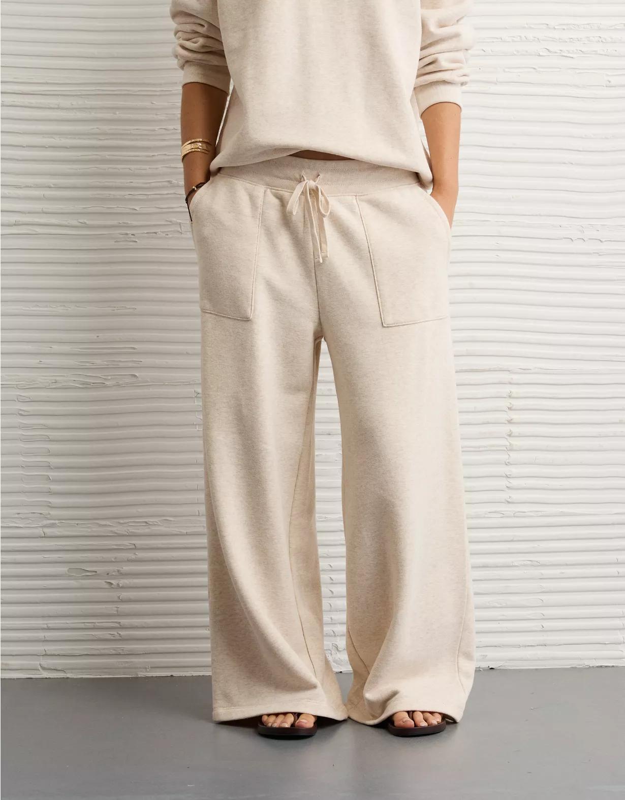 AE Everyday Luxe Wide-Leg Sweatpant Product Image