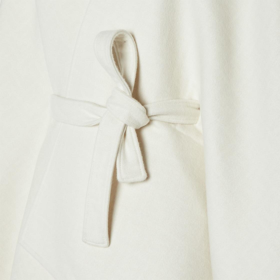 PonchoCamelia wool, cashmere and silk poncho Product Image