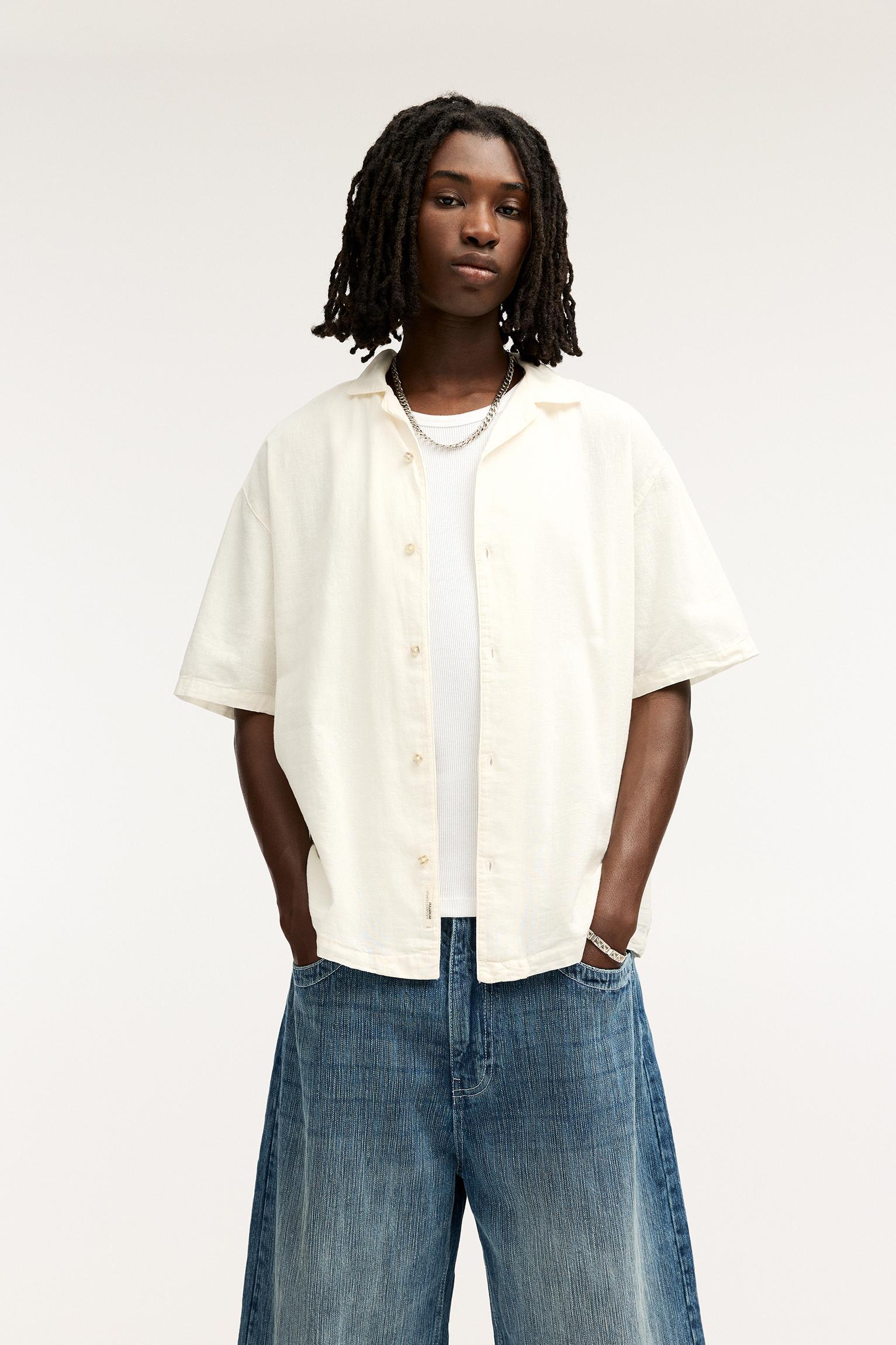 Basic short sleeve linen blend shirt Product Image