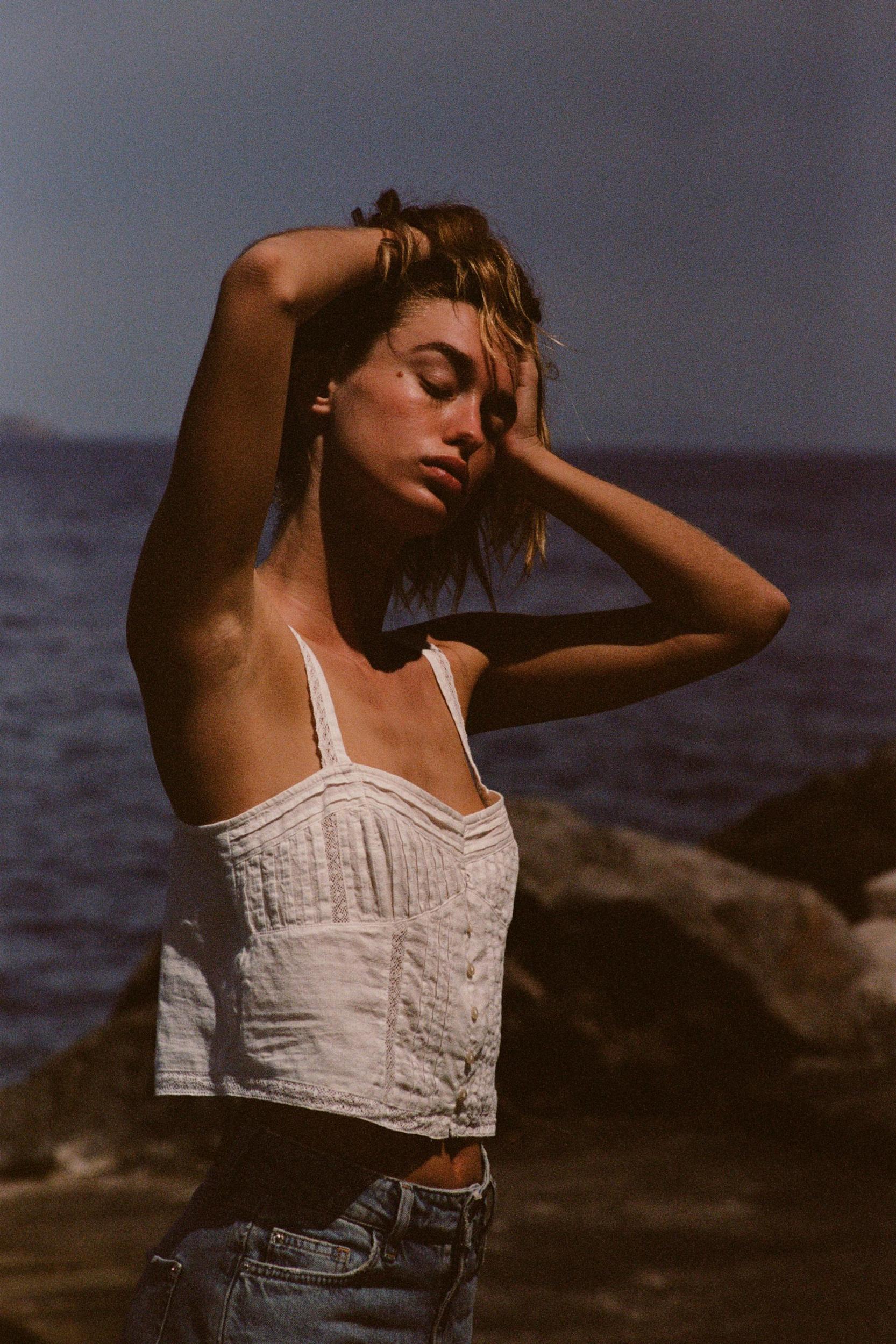 PINTUCK CROP TOP Product Image