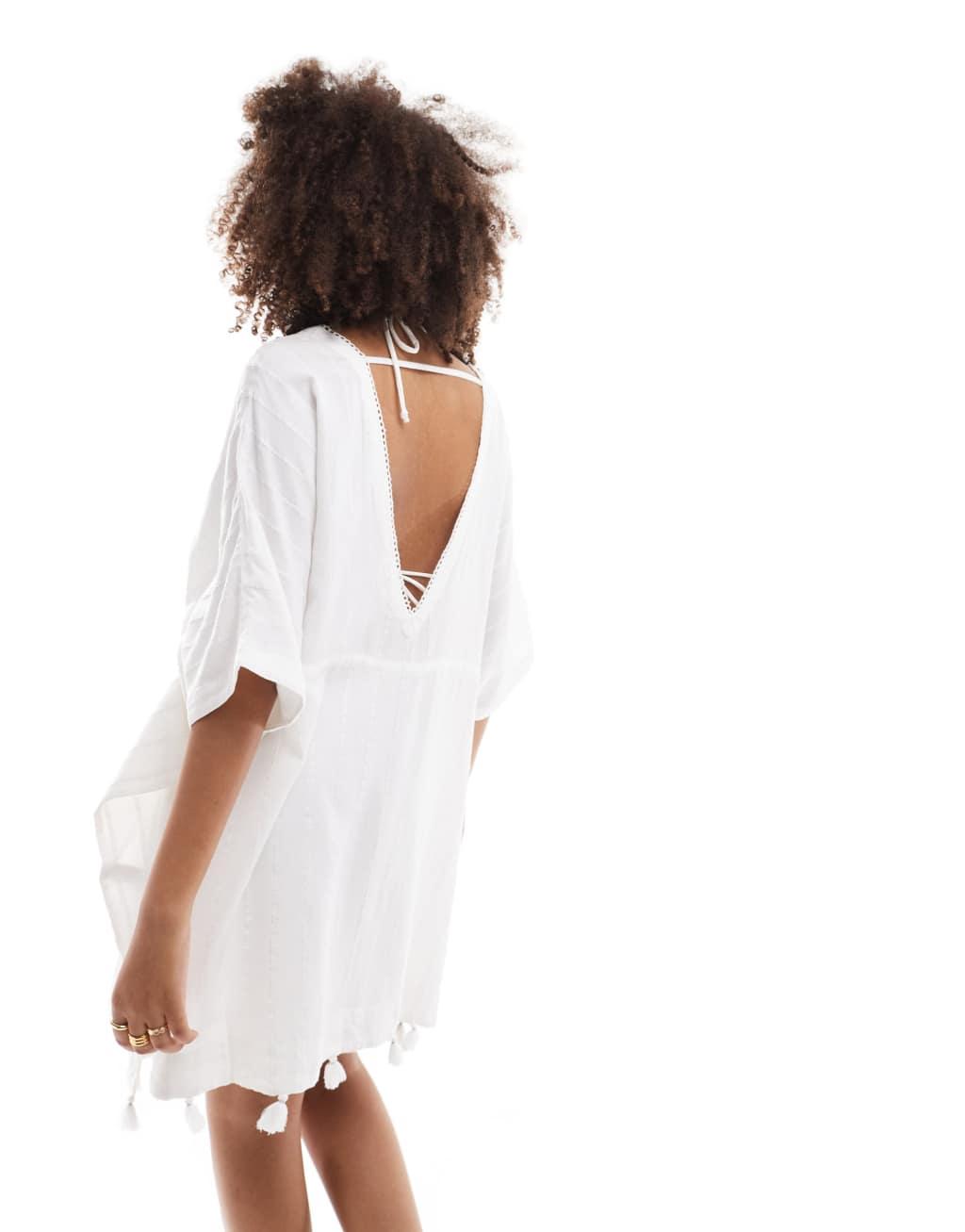 Accessorize beach cover up in white Product Image