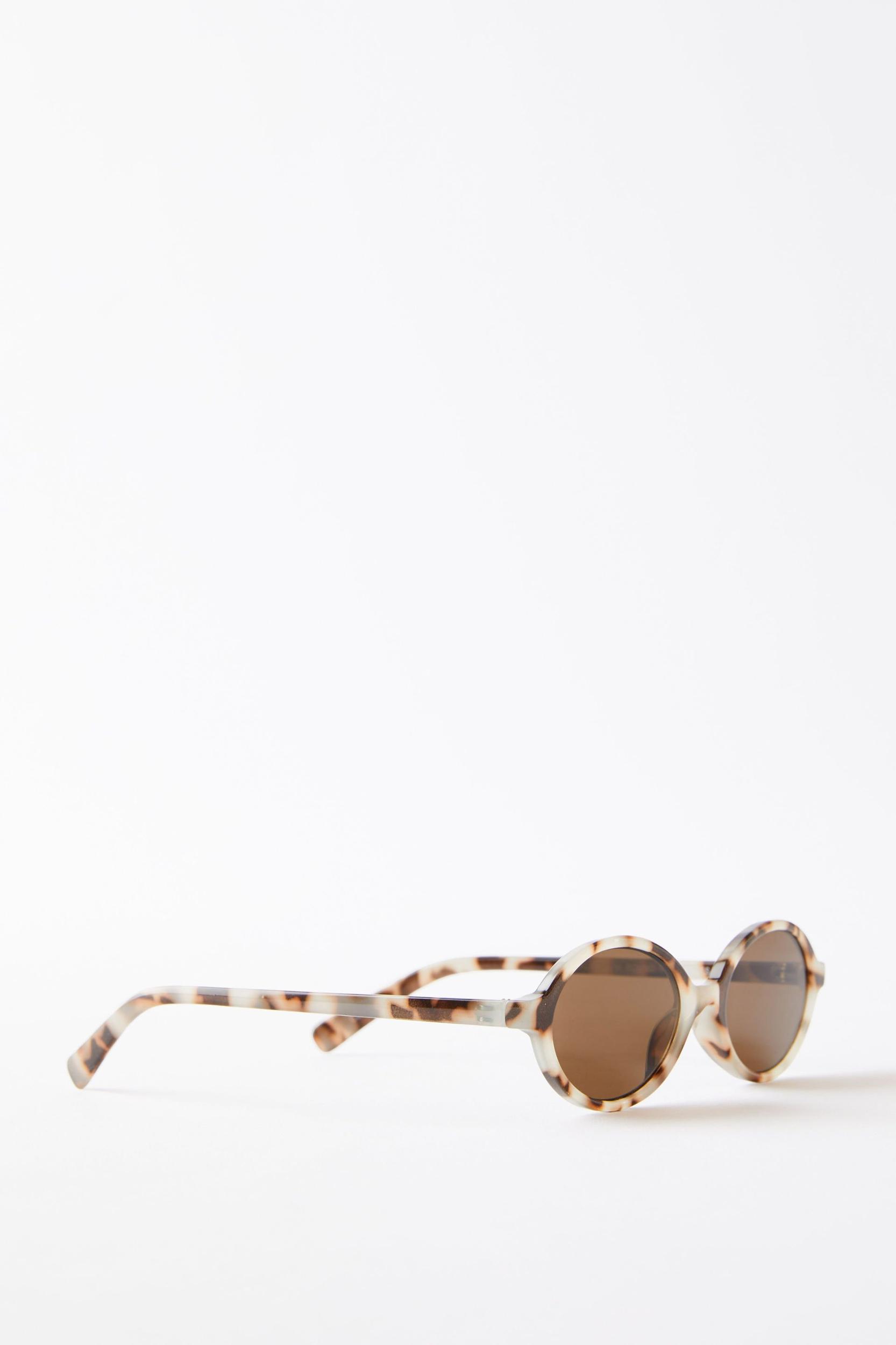 Annalise Mini Round Sunglasses Product Image