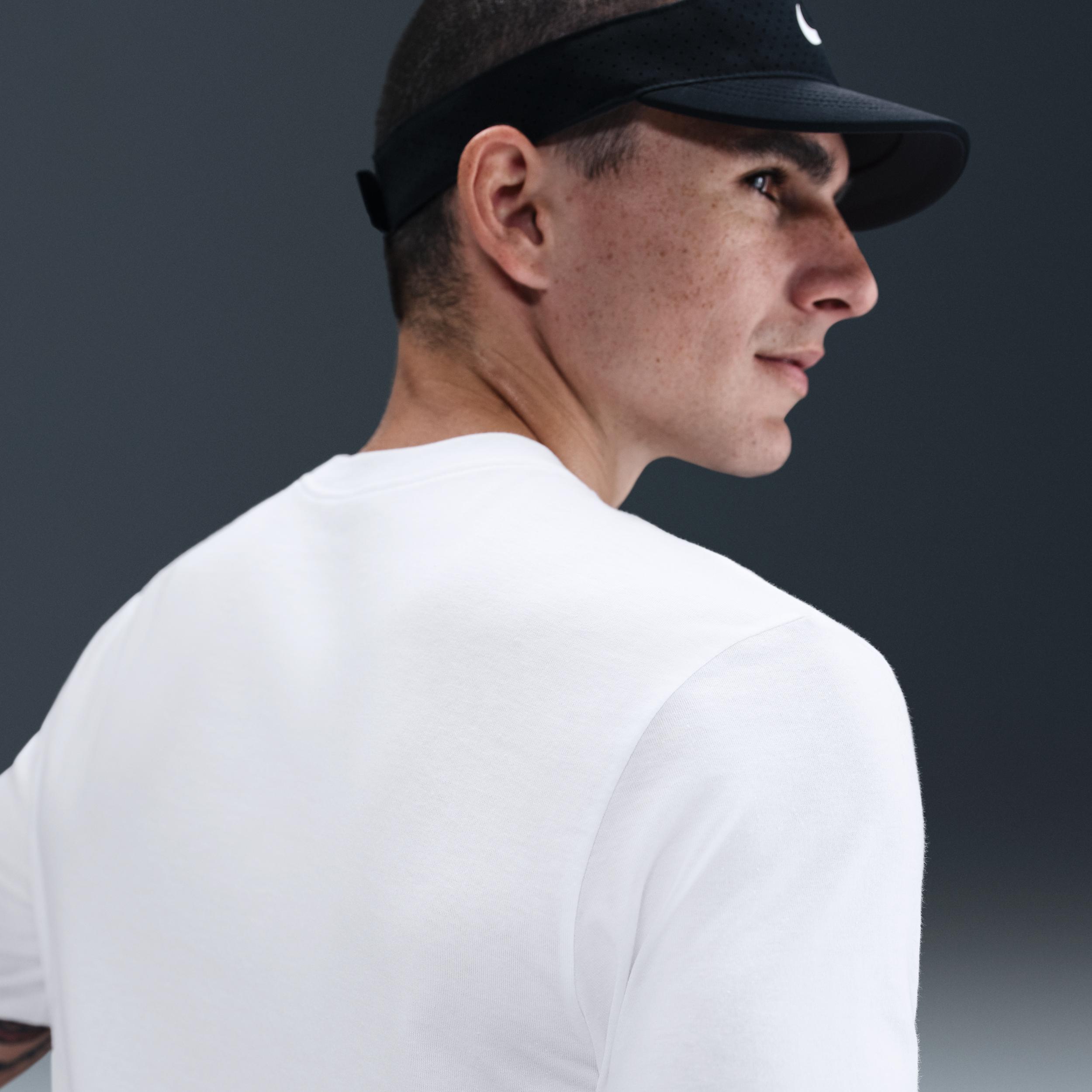 NikeCourt Men's Tennis T-Shirt Product Image