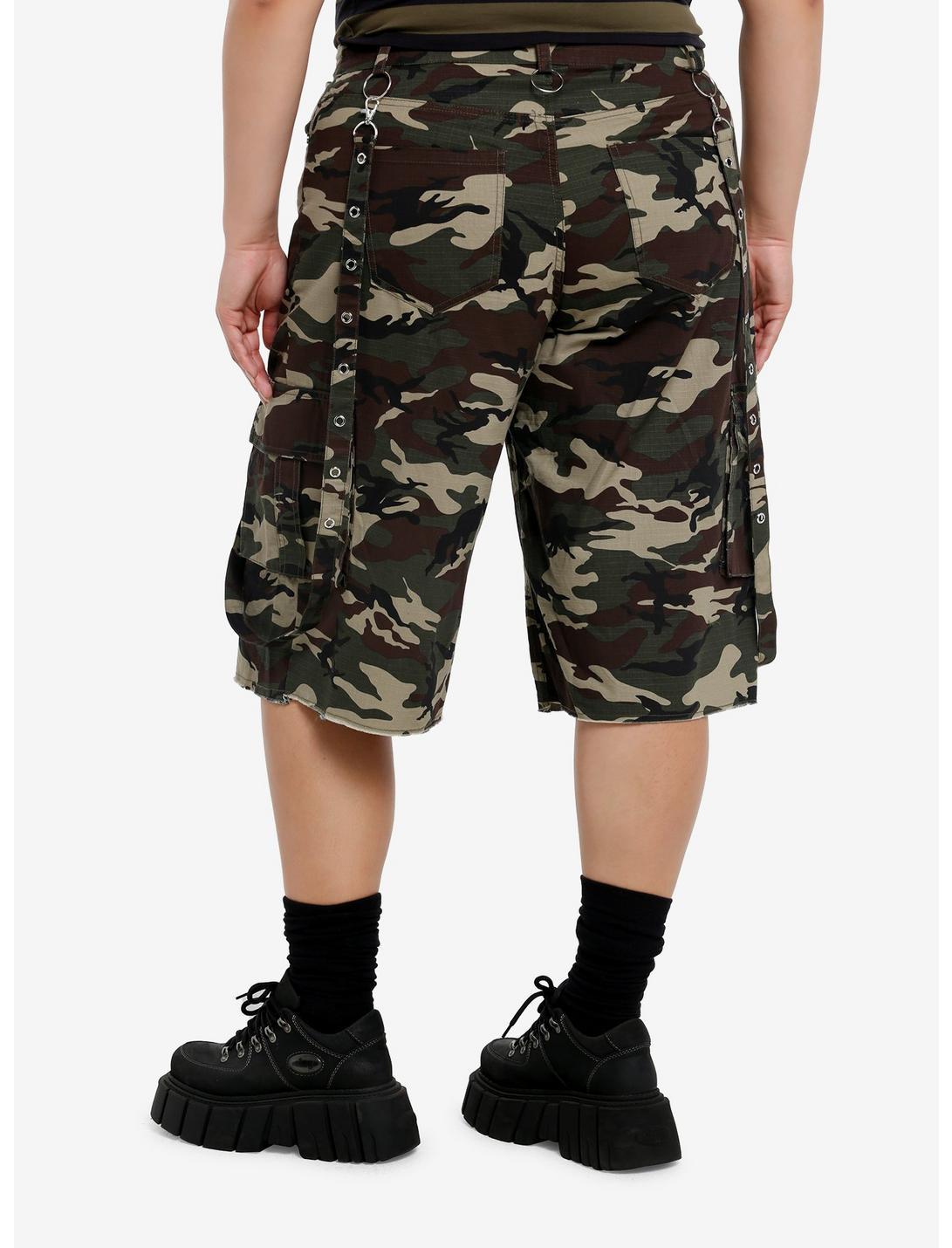Green Camouflage Suspender Dad Shorts Plus Size Product Image
