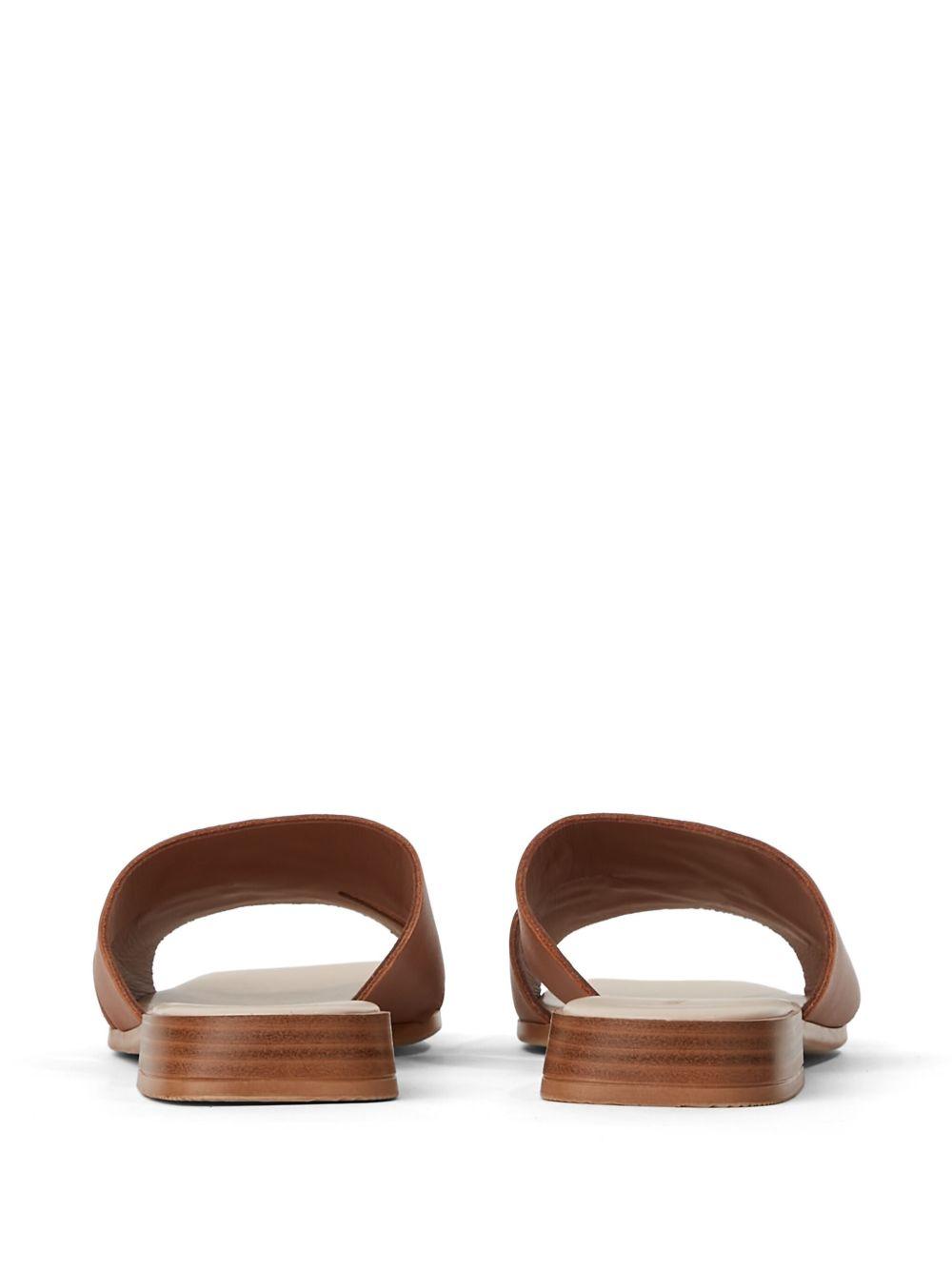 logo-embroidered slippers Product Image