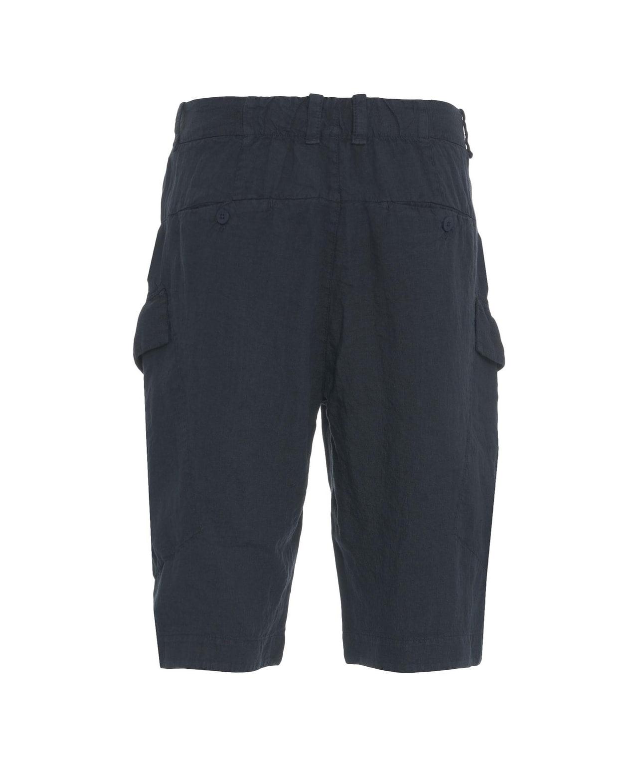 Cargo shorts in linen Product Image
