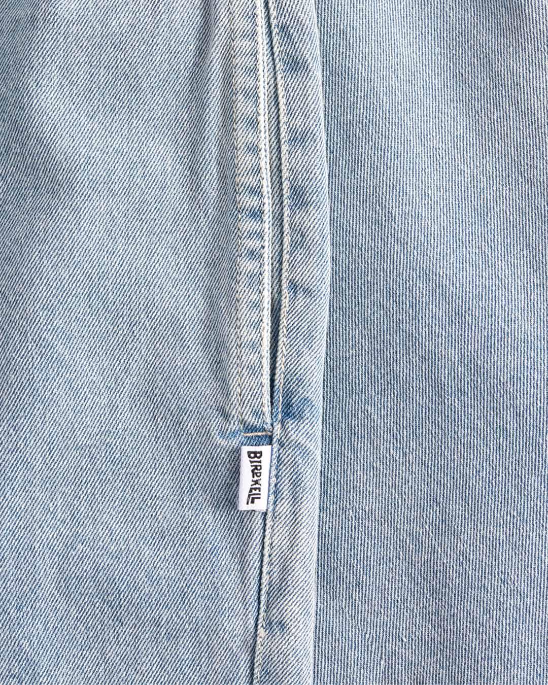 Cardiff Jean Short - Light Wash Male Product Image